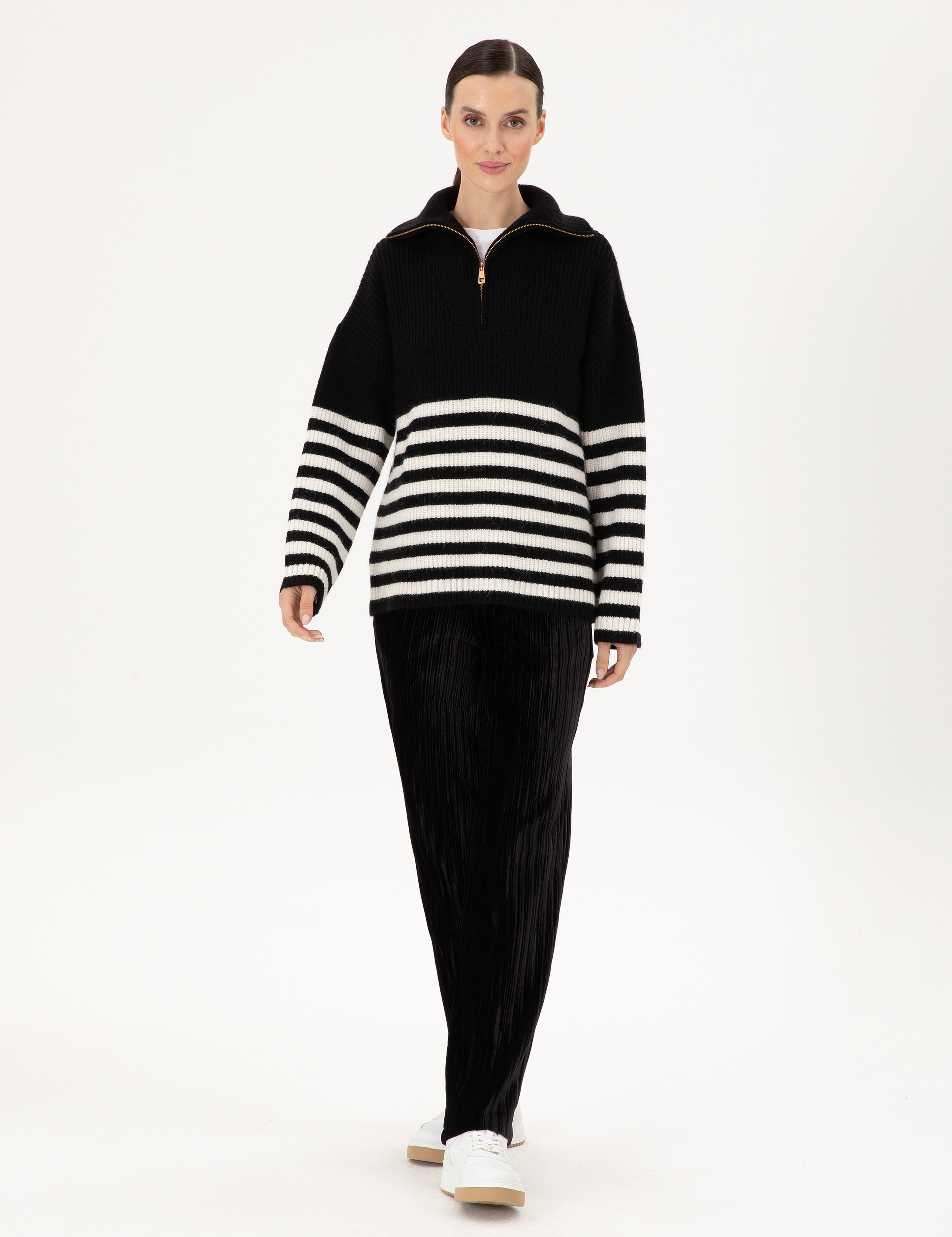 Siyah Loose Fit Eşofman Altı - Image 3