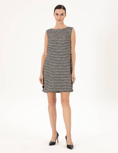 Siyah Regular Fit Dokuma Elbise