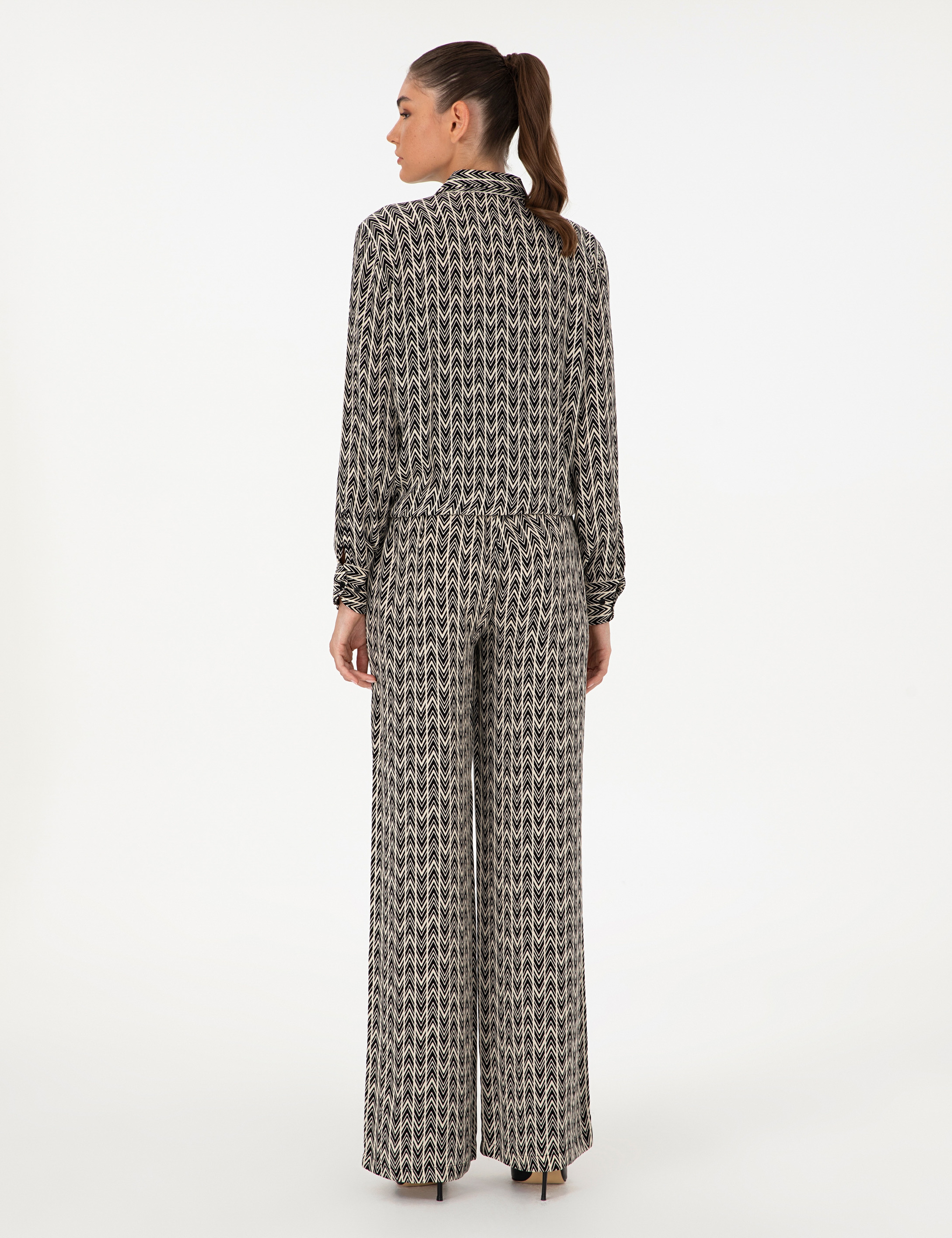 Siyah Desenli Loose Fit Pantolon