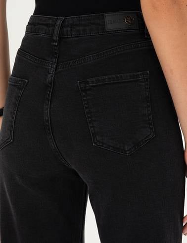 Siyah Mom Fit Geniş Kalıp Jean Pantolon