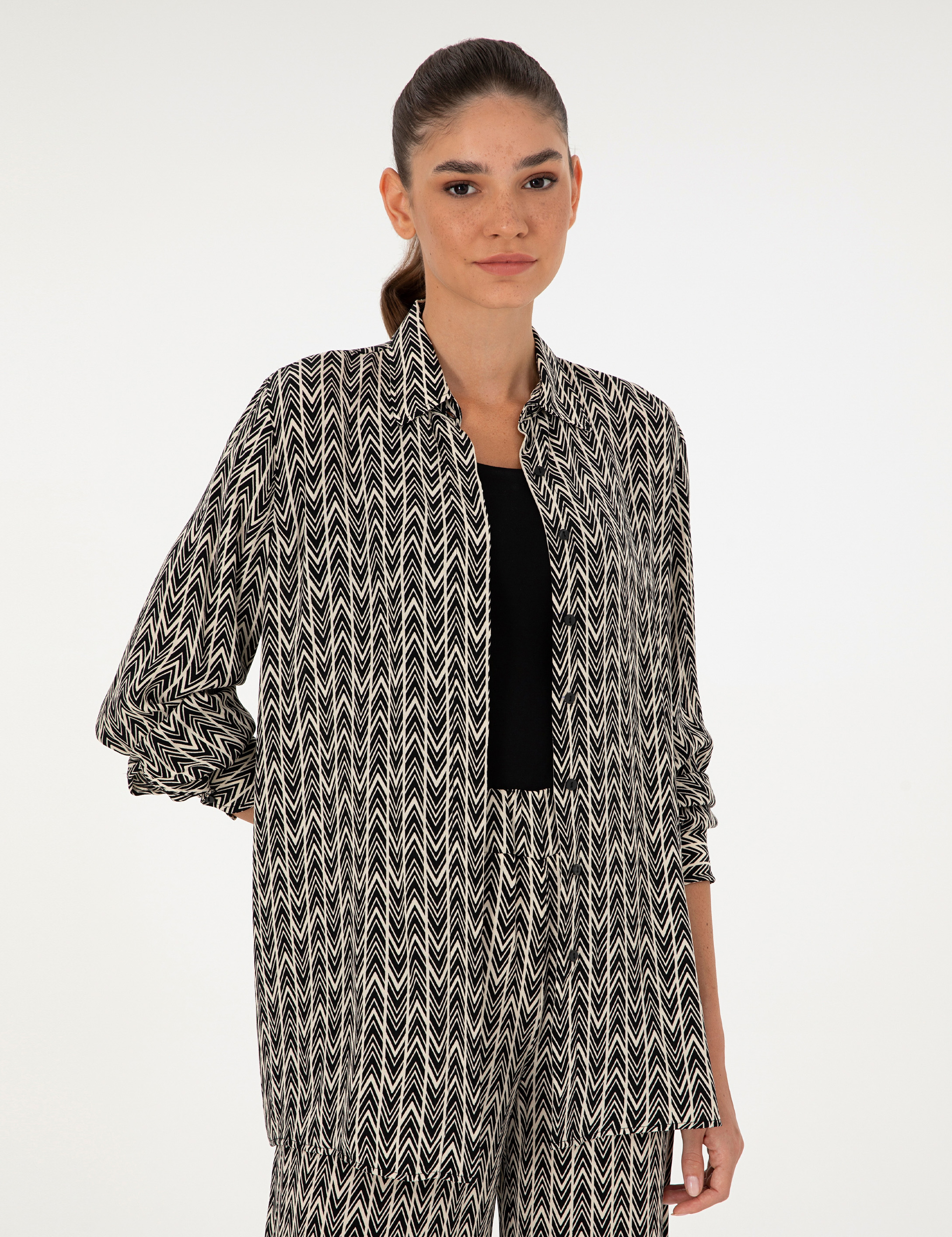 Siyah Comfort Fit Uzun Kollu Gömlek - Image 3