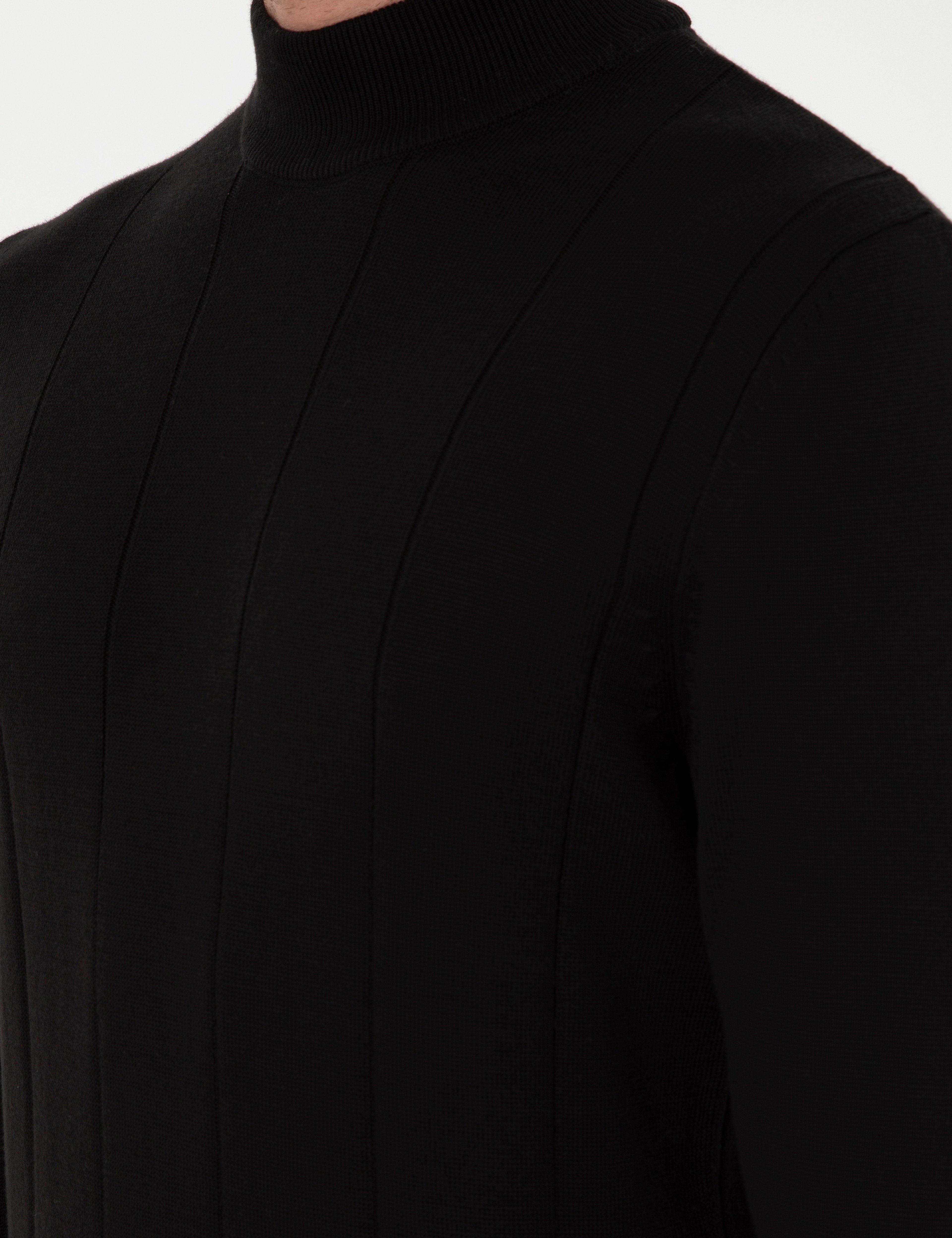 Siyah Slim Fit Yarım Balıkçı Yaka Triko Kazak