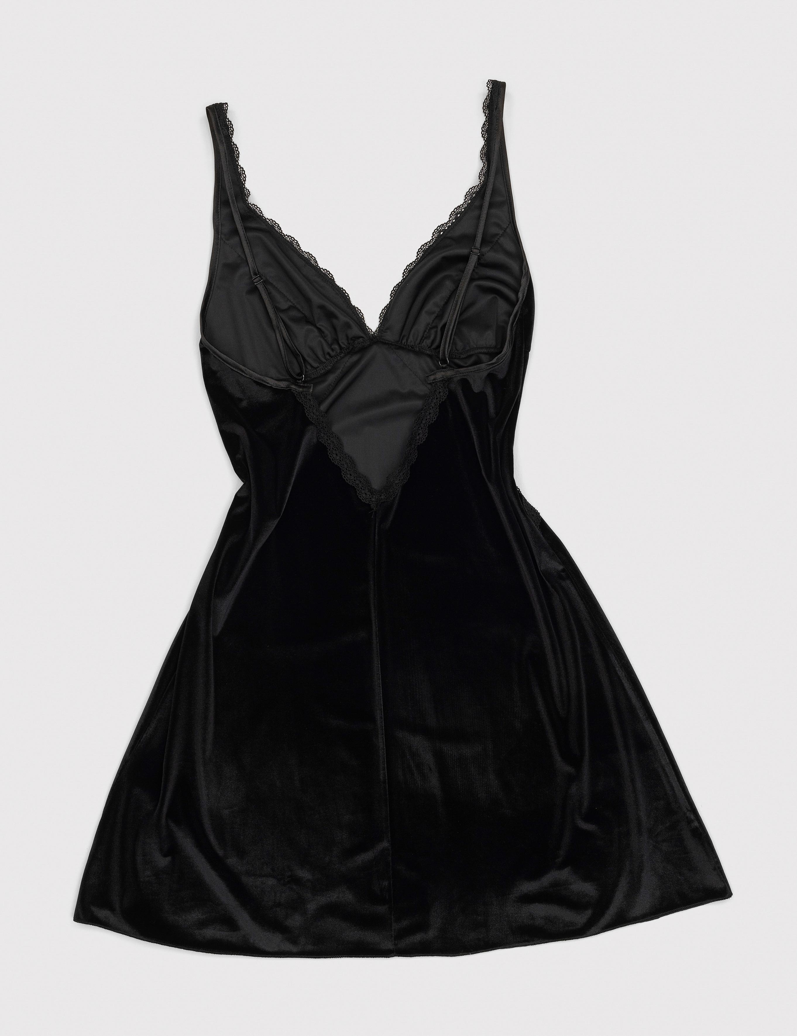 Siyah Kadife Gecelik