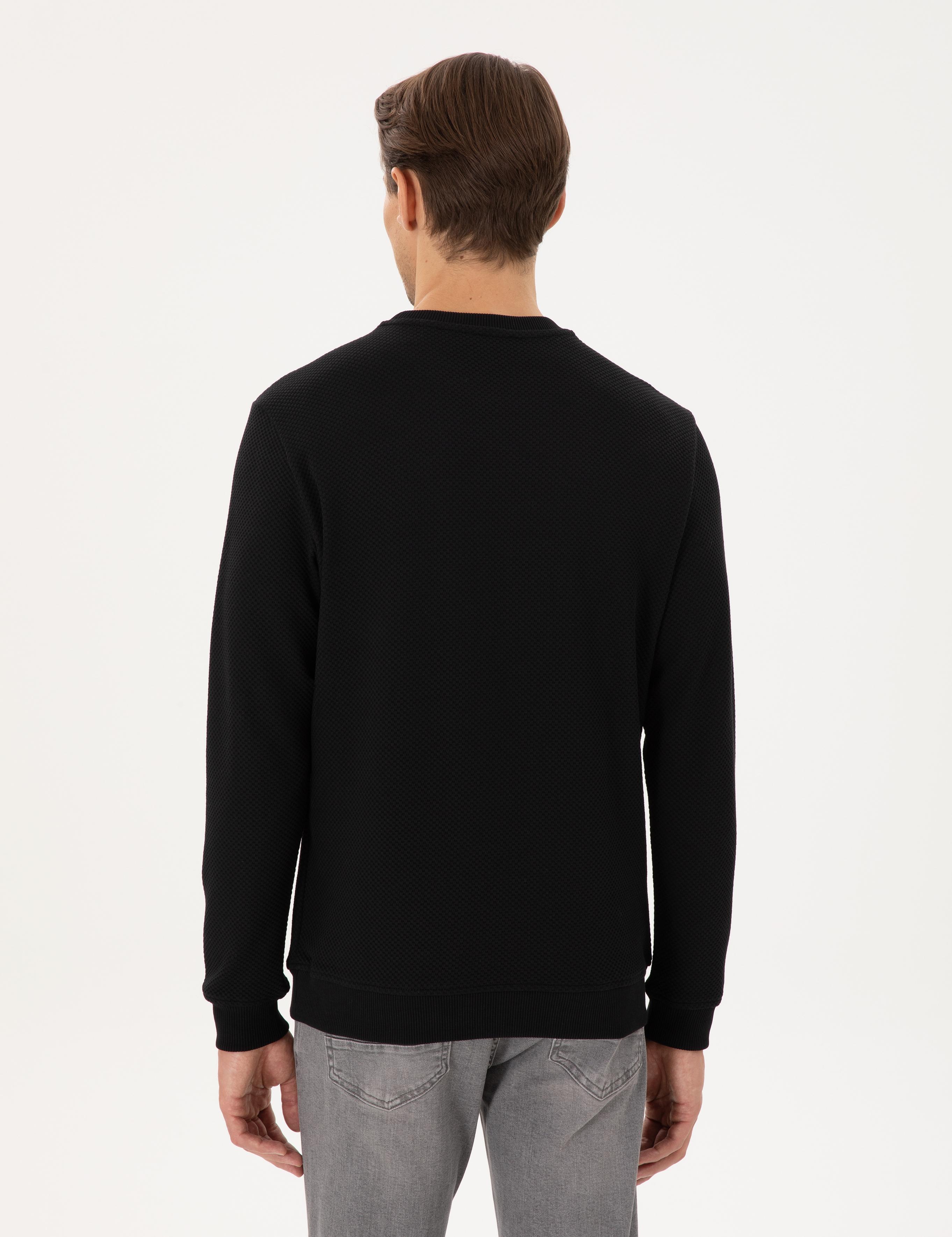 Siyah Regular Fit Sweatshirt