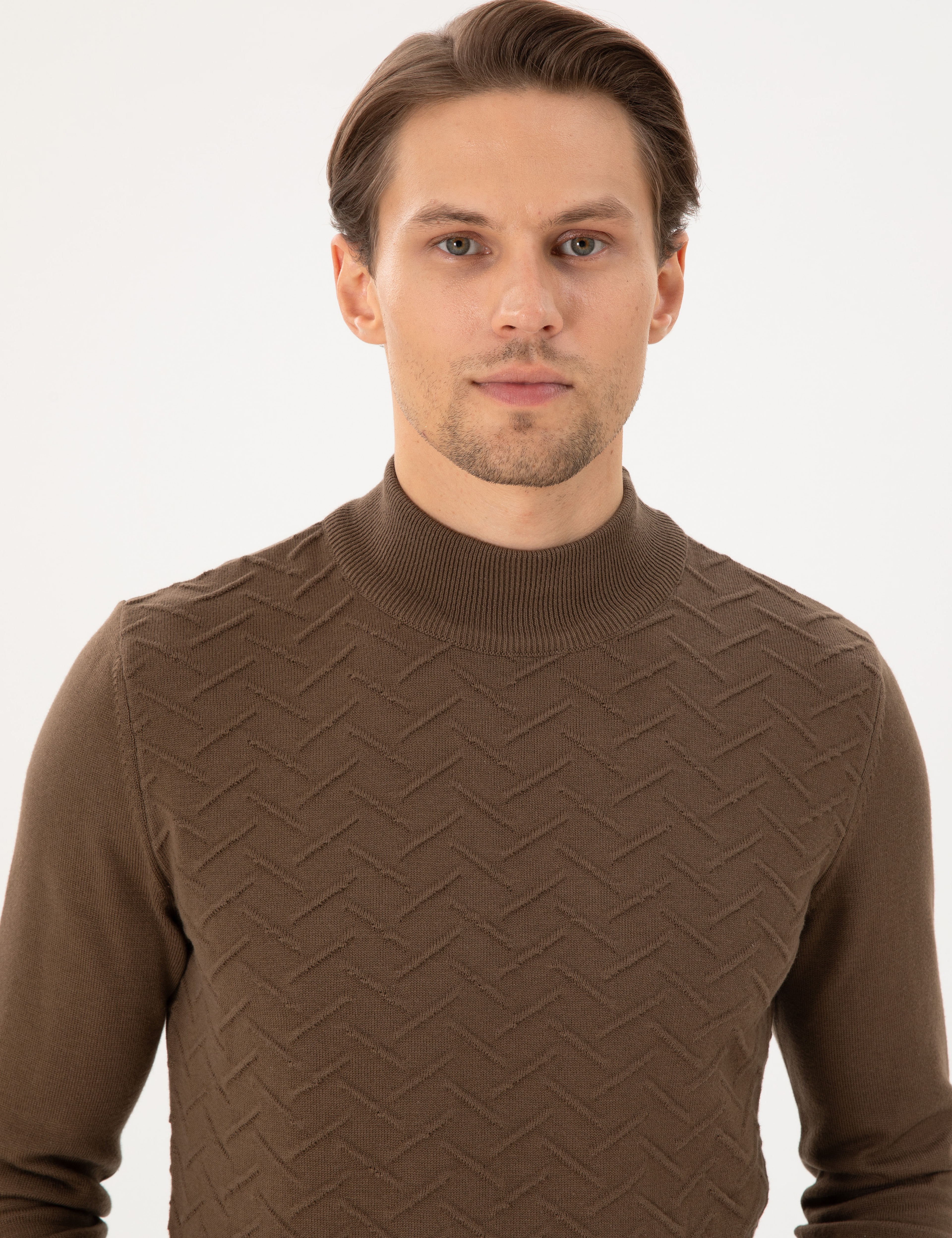 Coconut Slim Fit Yarım Balıkçı Yaka Triko Kazak