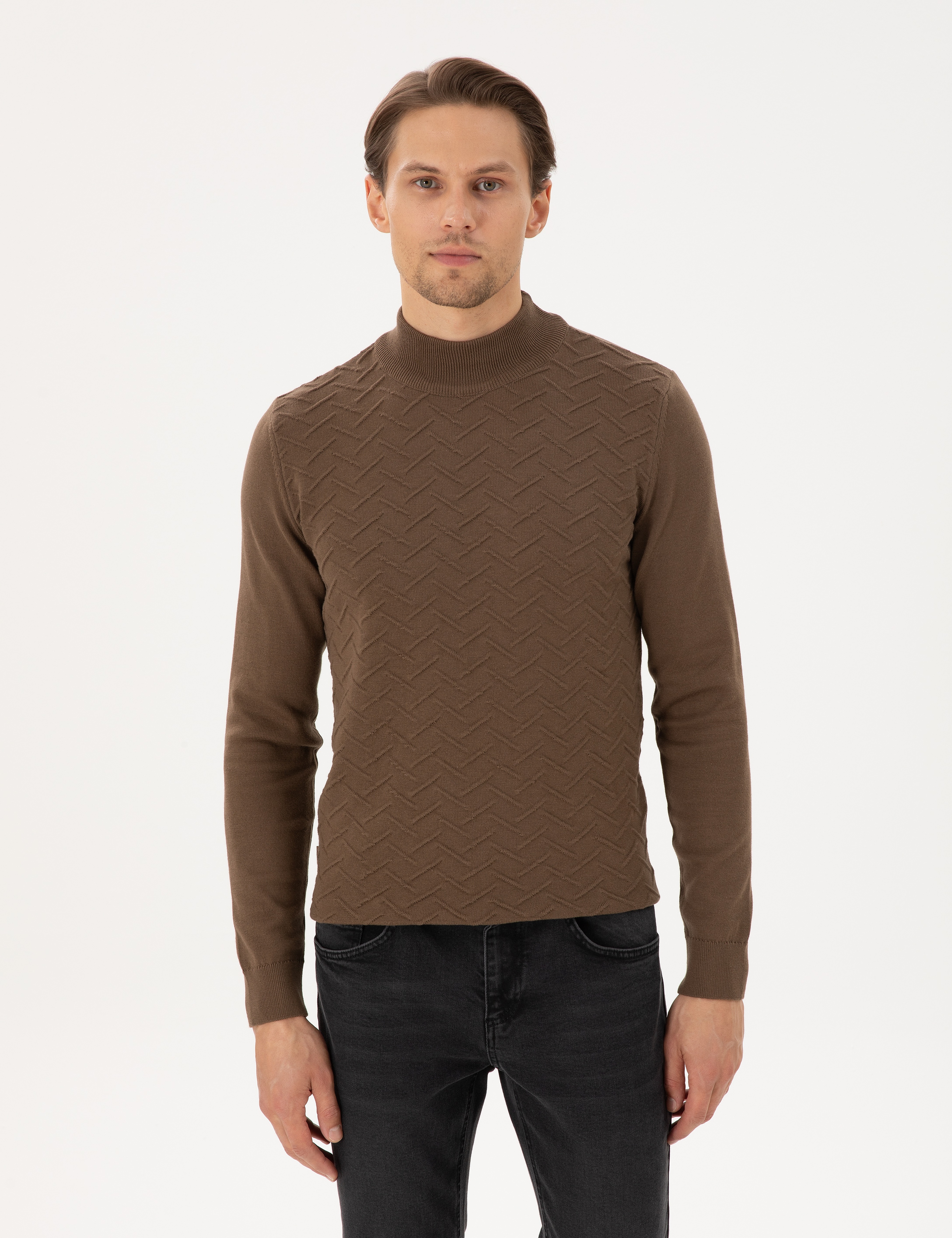 Coconut Slim Fit Yarım Balıkçı Yaka Triko Kazak