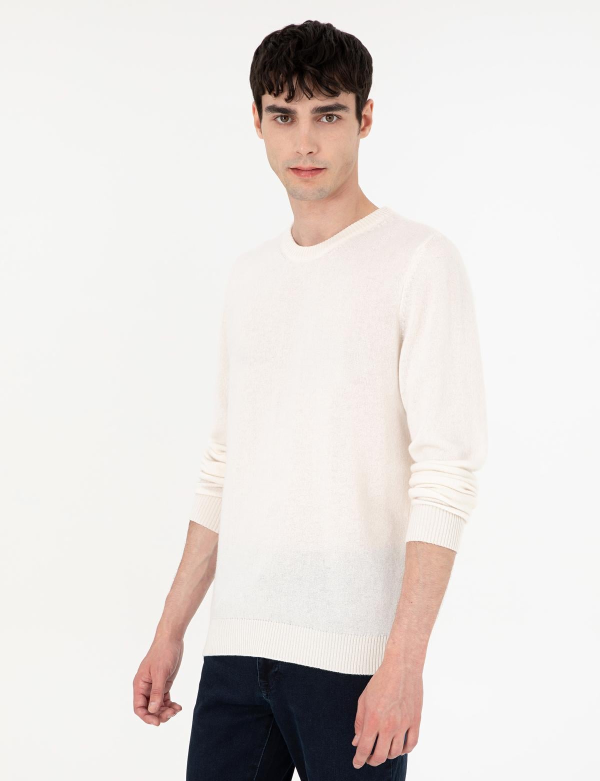 Ekru Slim Fit Bisiklet Yaka Kaşmir Triko Kazak