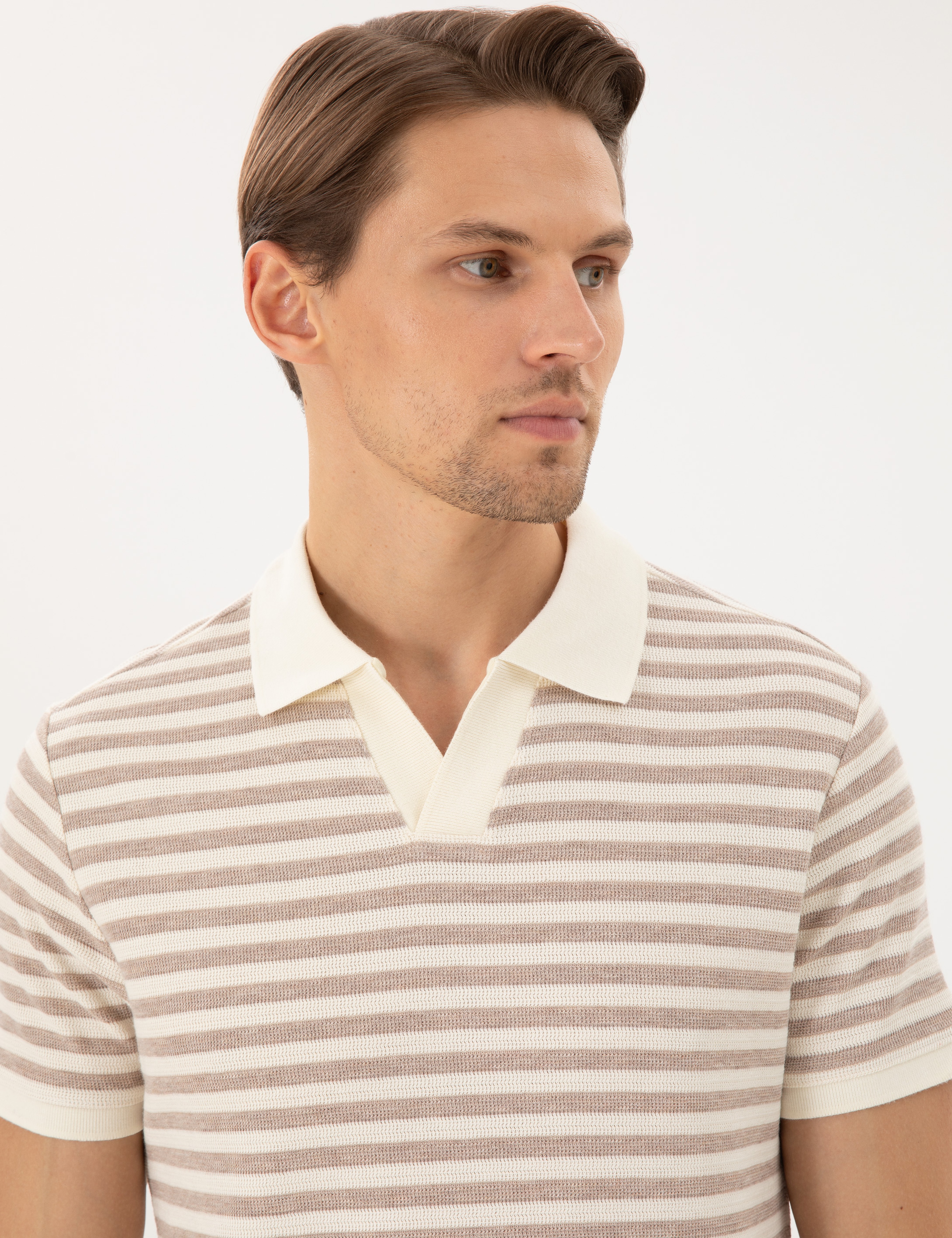 Taş Slim Fit Apaş Yaka Tişört - Image 2