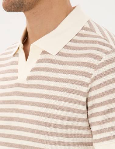 Taş Slim Fit Apaş Yaka Tişört