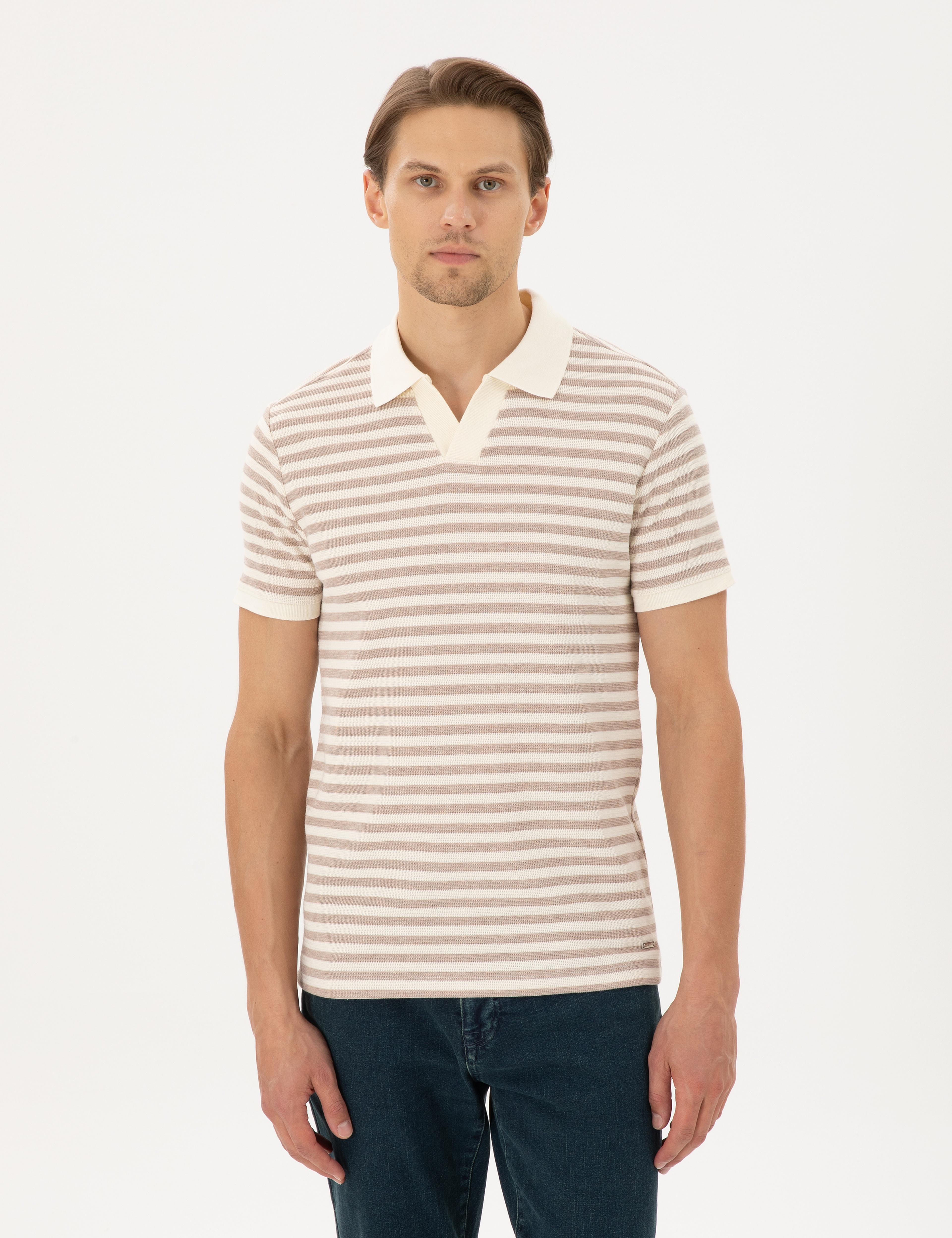 Taş Slim Fit Apaş Yaka Tişört - Image 1