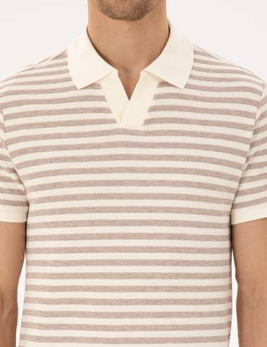 Taş Slim Fit Apaş Yaka Tişört