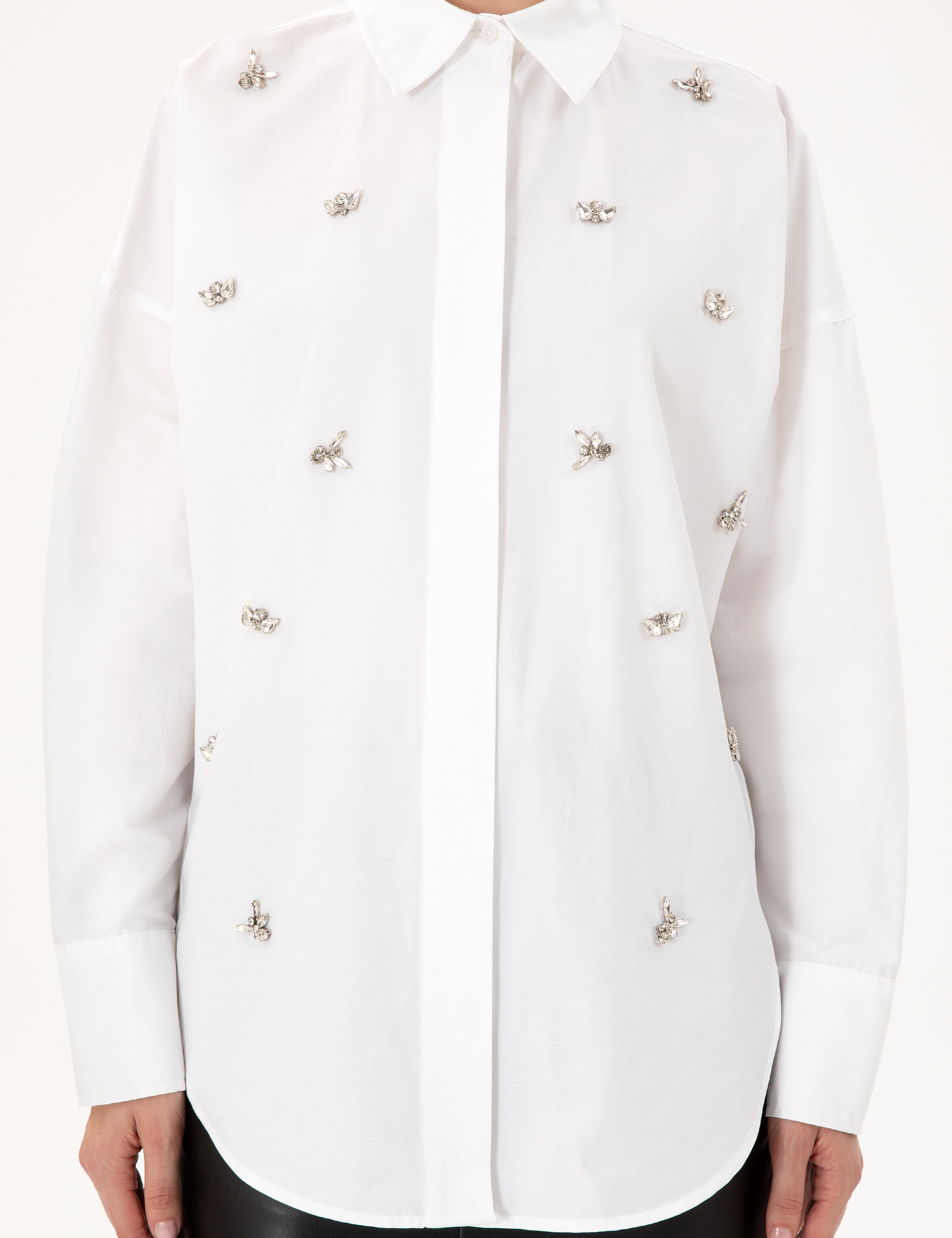 Beyaz Oversize Uzun Kollu Gömlek - Image 6
