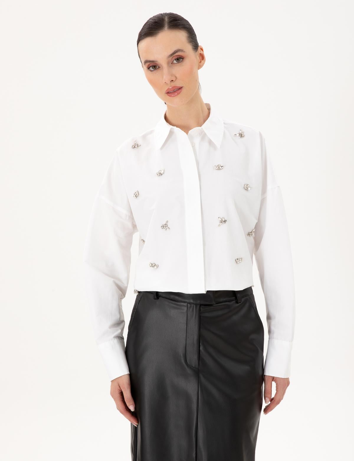 Beyaz Oversize Uzun Kollu Gömlek