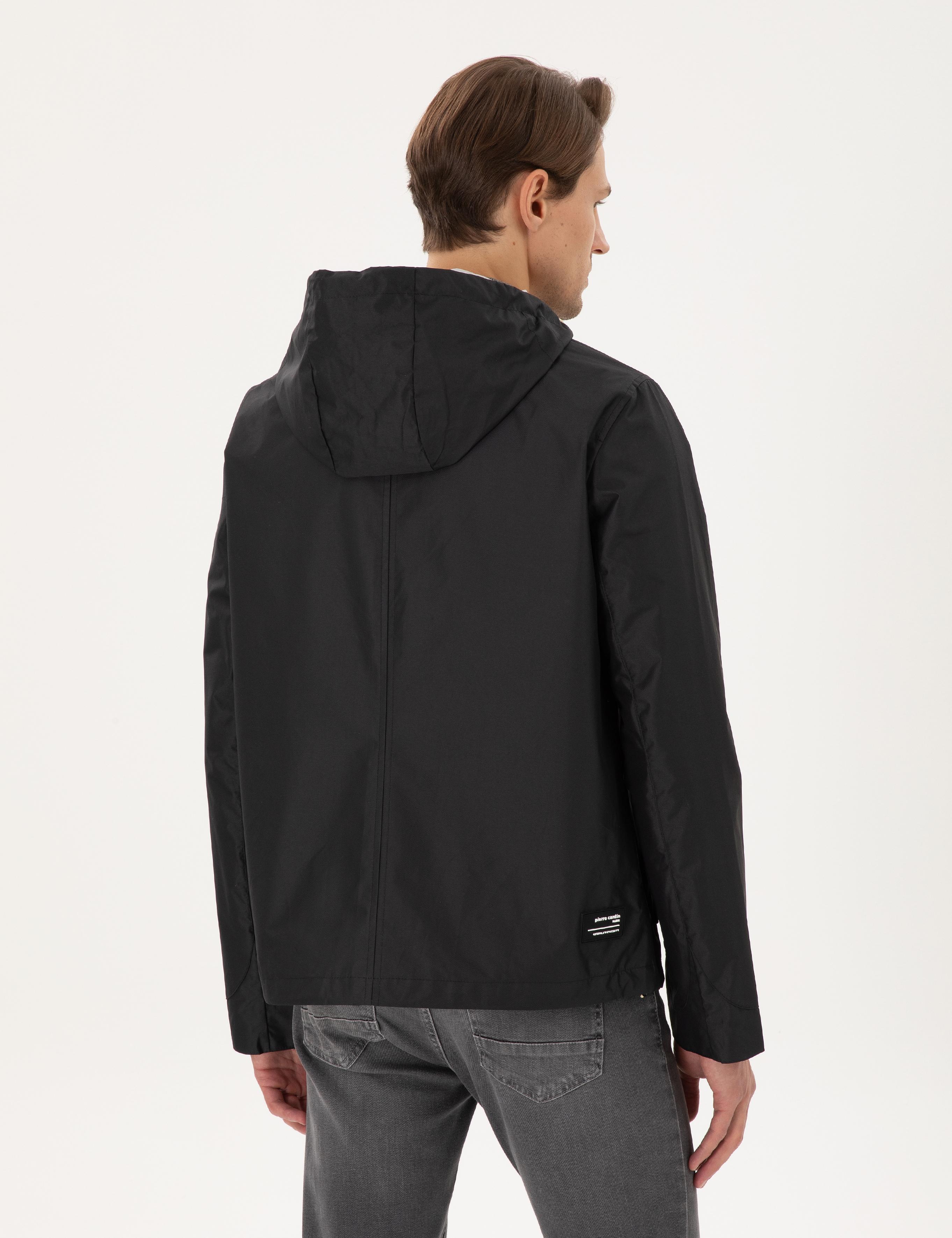 Siyah Kapüşonlu Mont