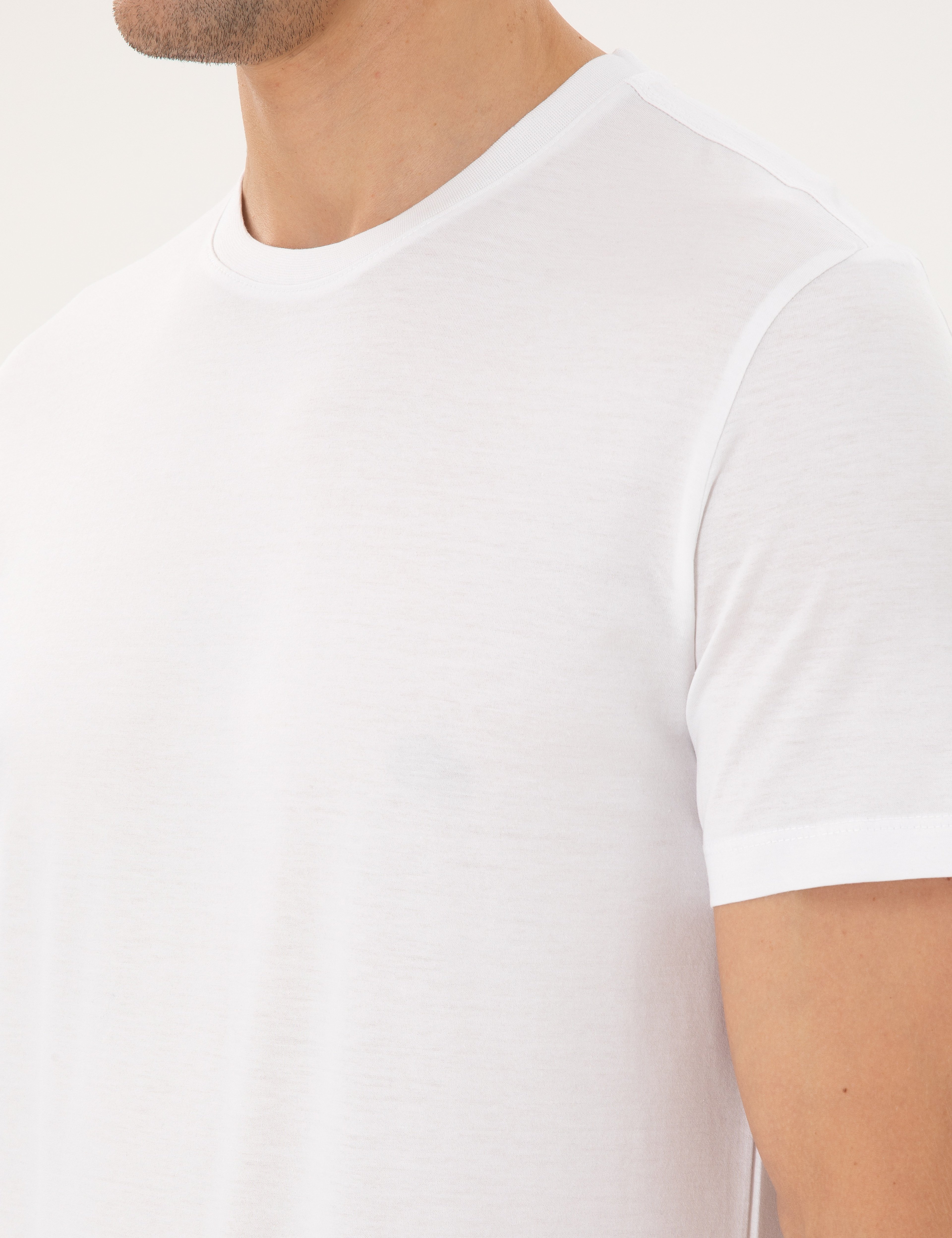 Beyaz Slim Fit Tişört