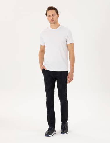Beyaz Slim Fit Tişört