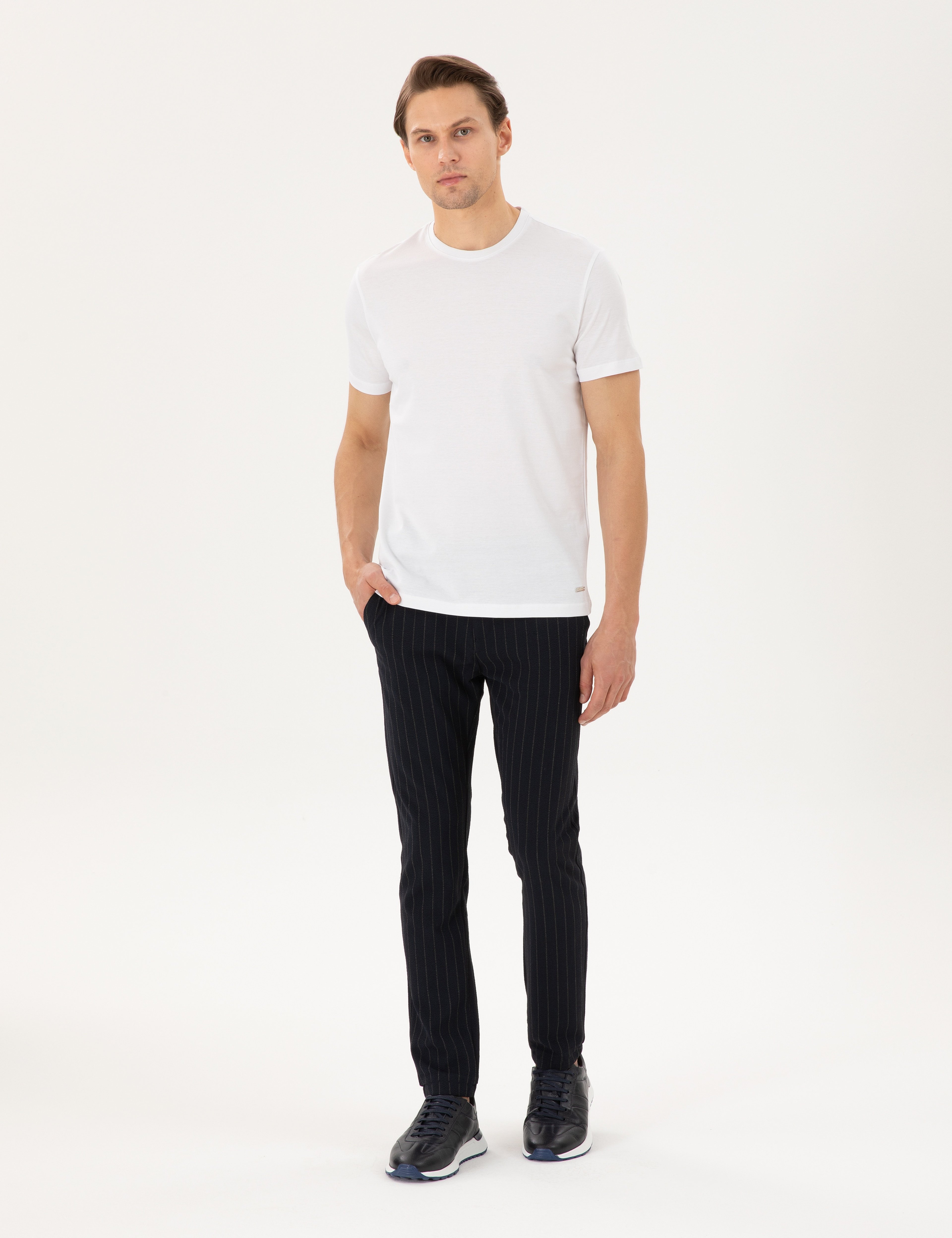 Beyaz Slim Fit Tişört - Image 4