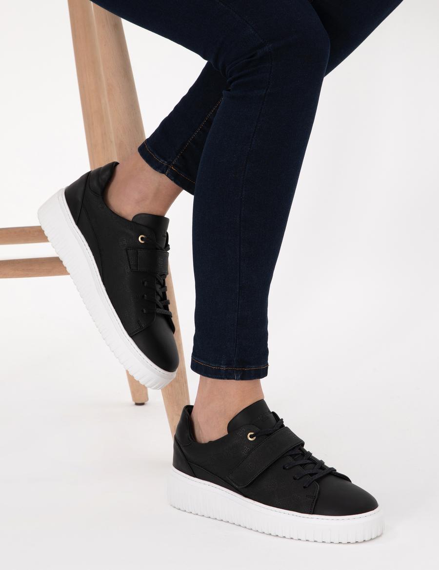 Siyah Sneaker