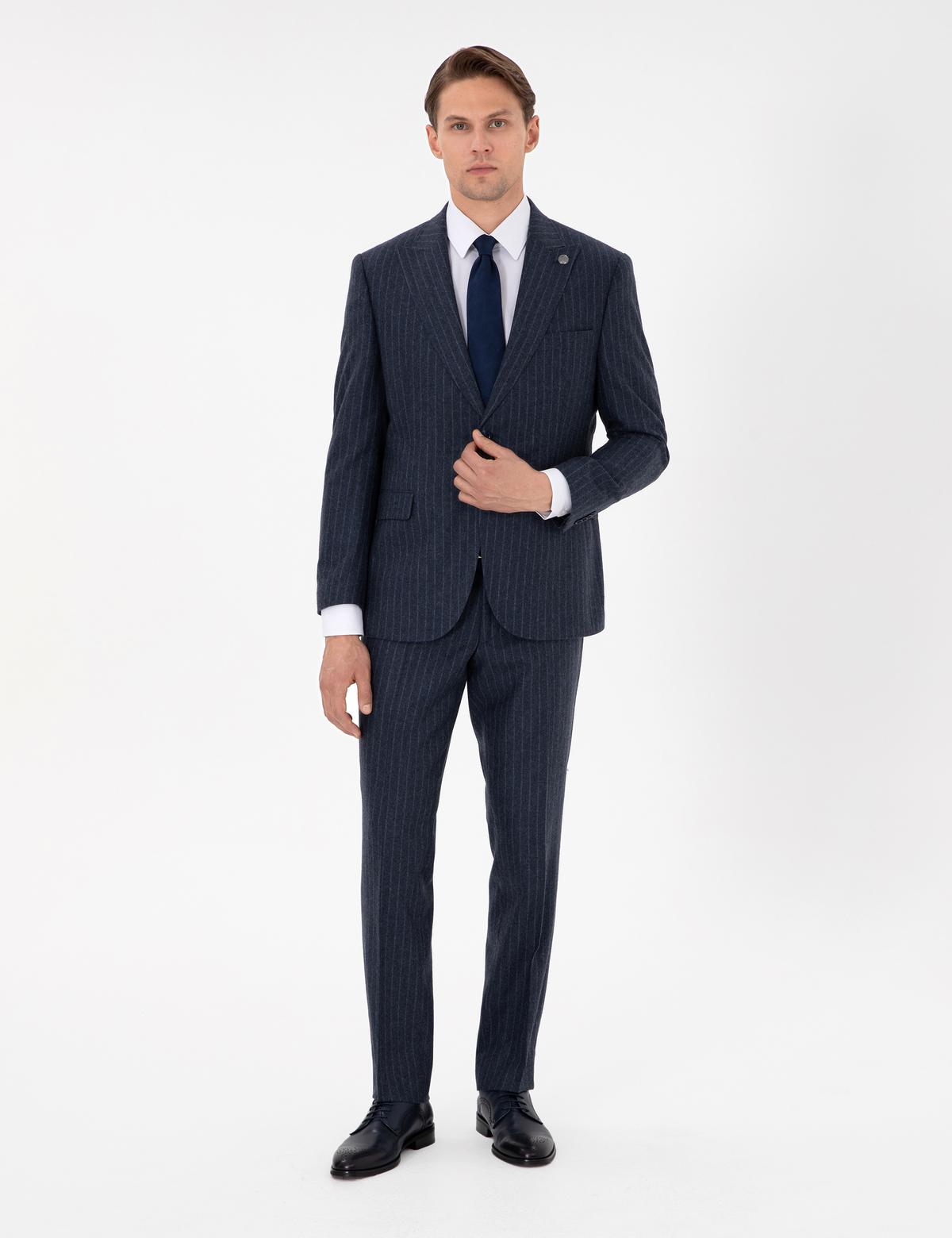İndigo Slim Fit Çizgili Yün Karışımlı Takım Elbise