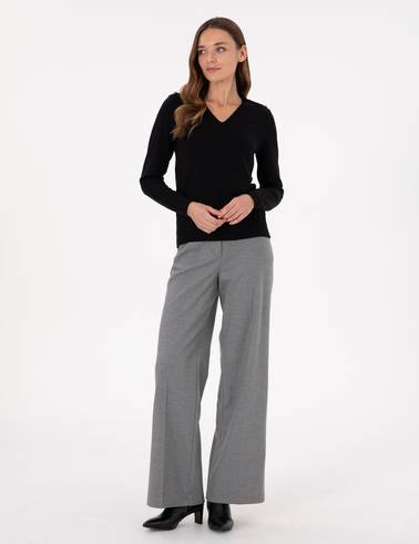 Siyah Ex. Slim Fit V Yaka Basic Kazak