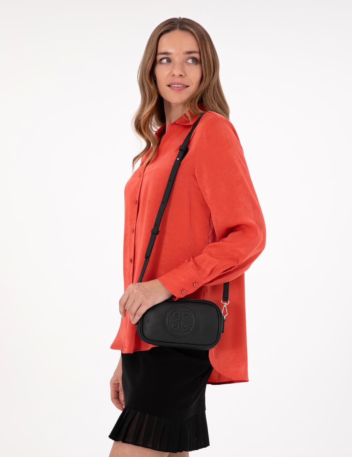 Siyah Çapraz Çanta