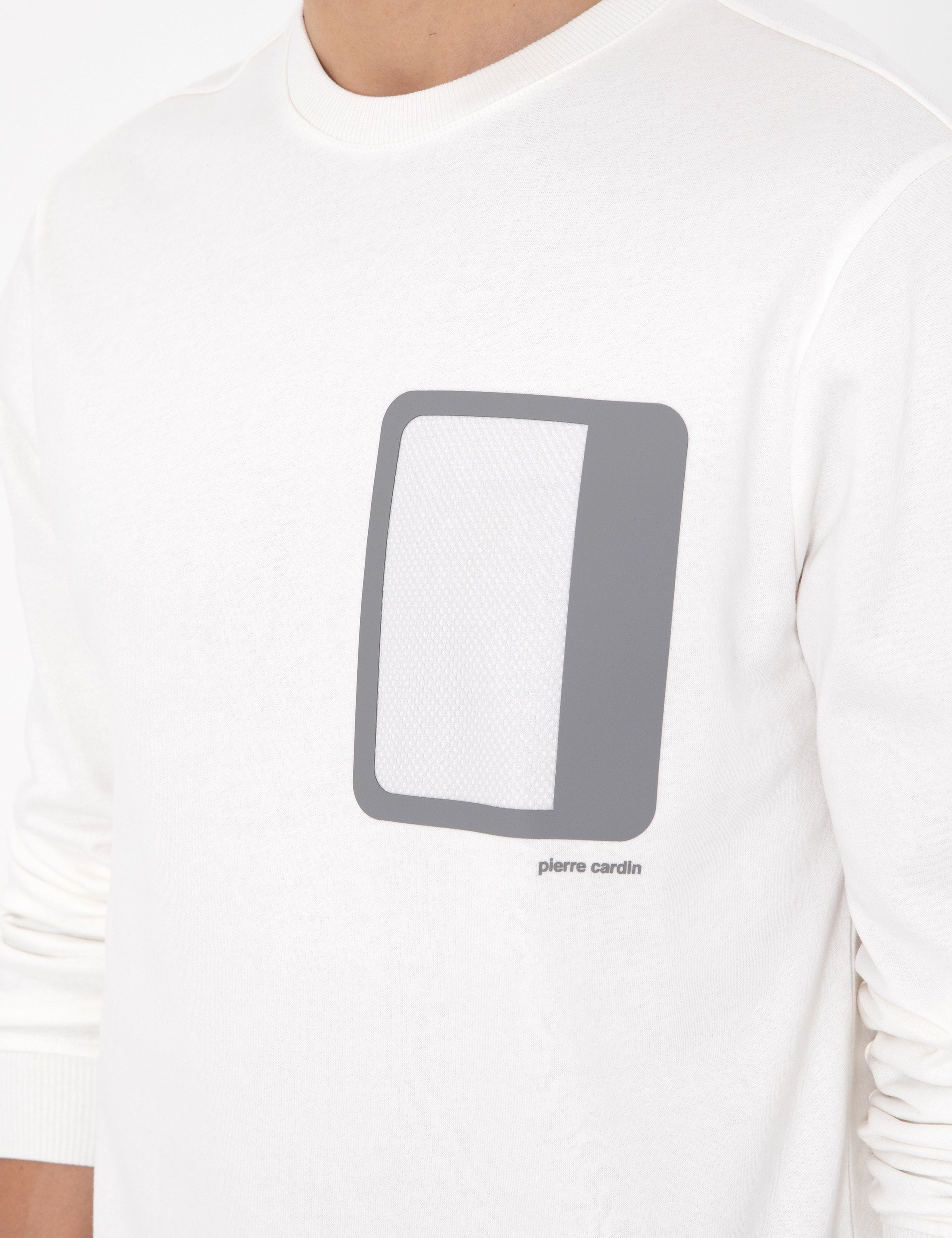 Ekru Regular Fit Bisiklet Yaka Sweatshirt