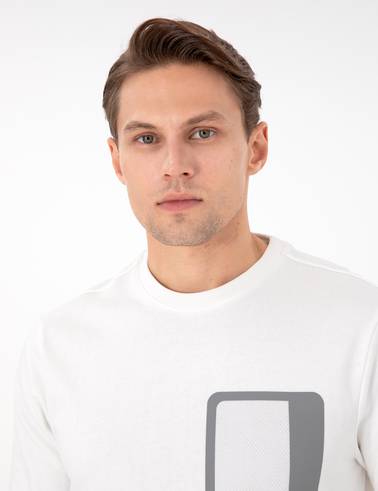 Ekru Regular Fit Bisiklet Yaka Sweatshirt