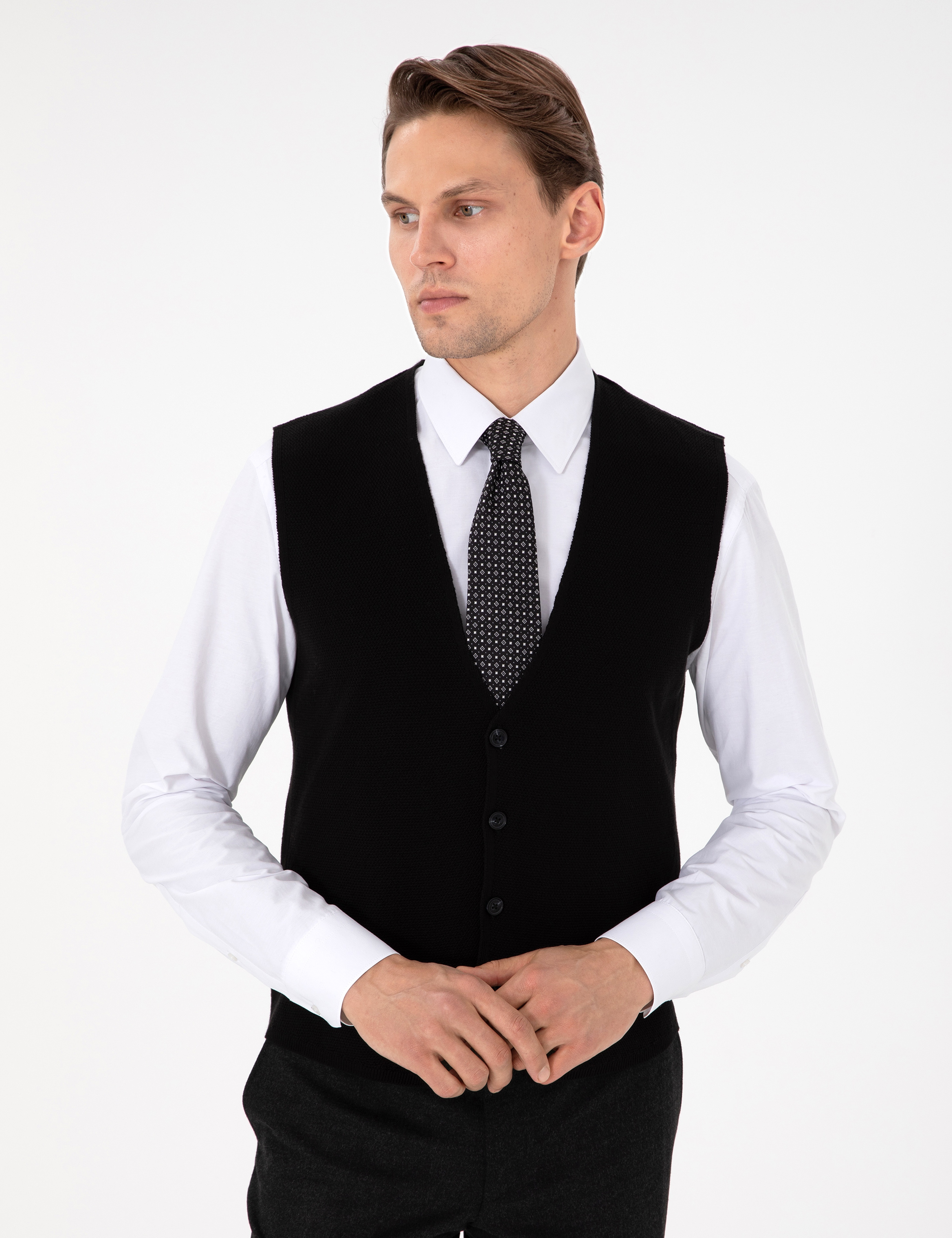 Siyah Slim Fit V Yaka Triko Yelek