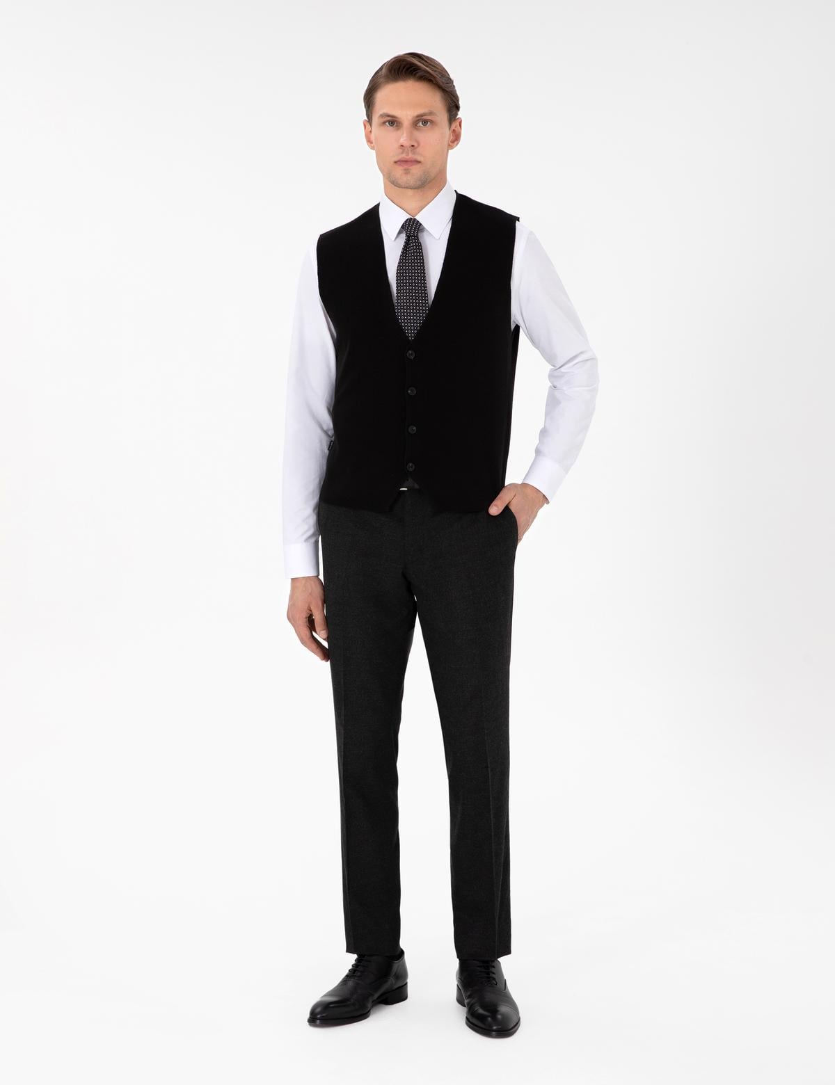 Siyah Triko Yelek - 50300522018