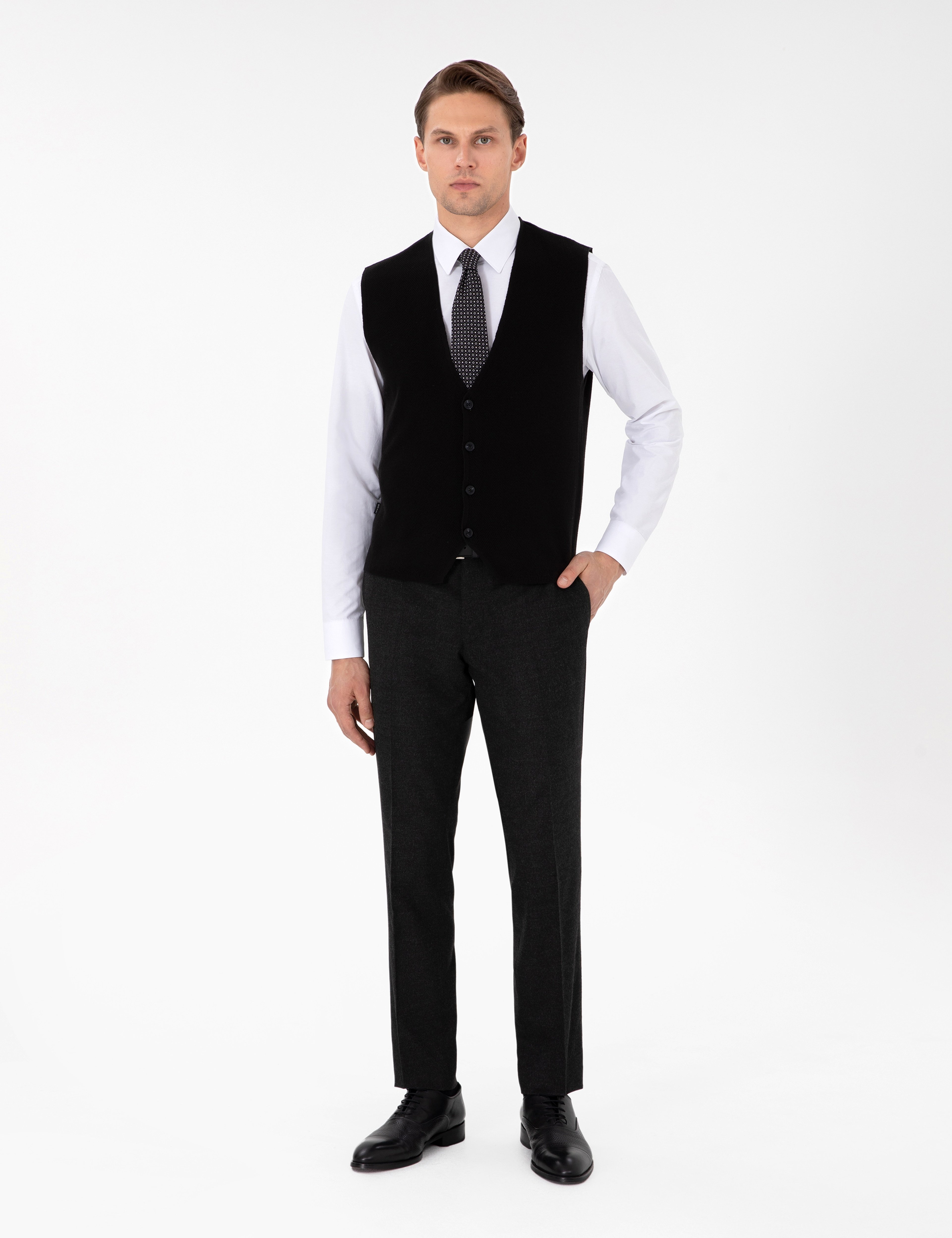 Siyah Slim Fit V Yaka Triko Yelek