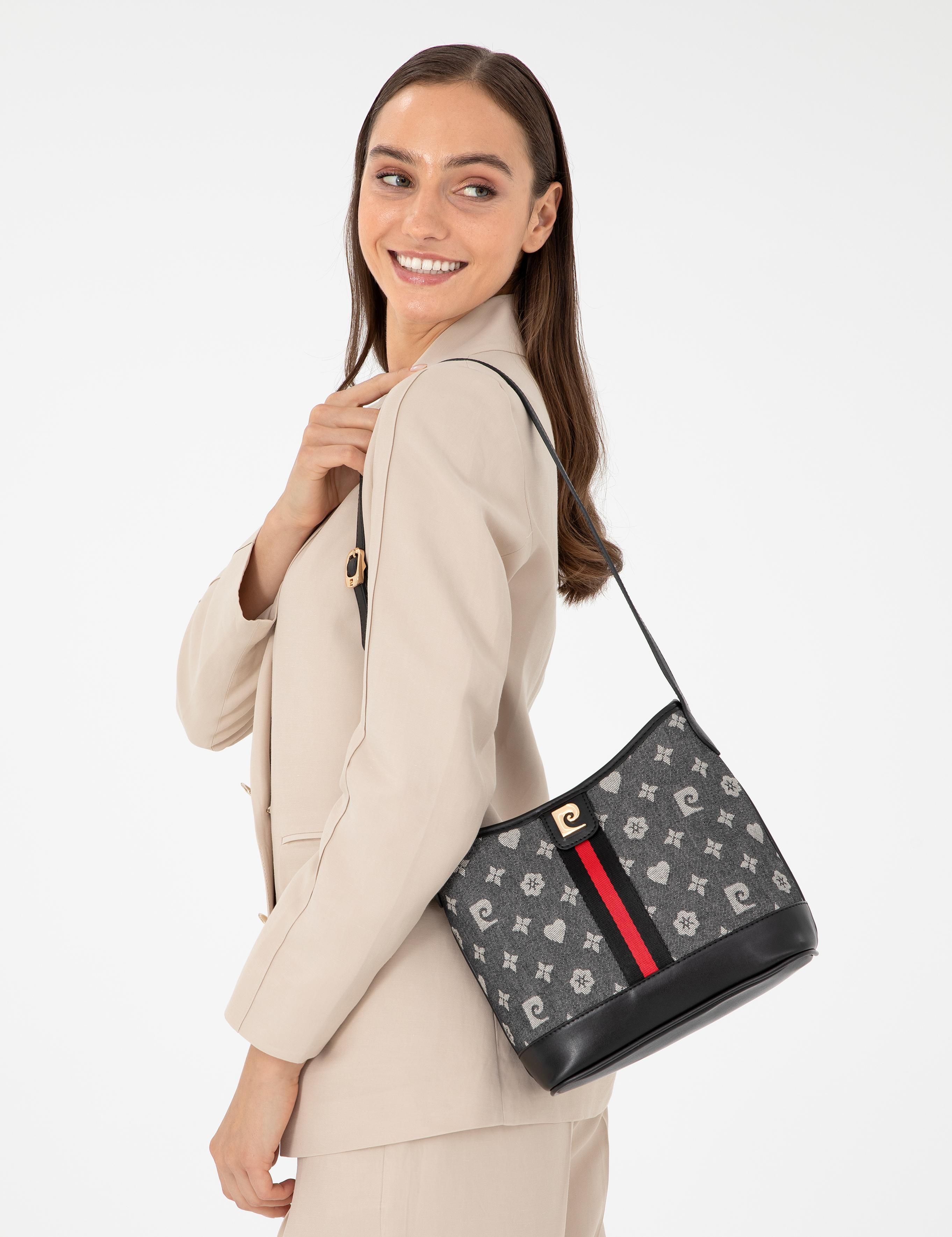 Siyah Çapraz Çanta