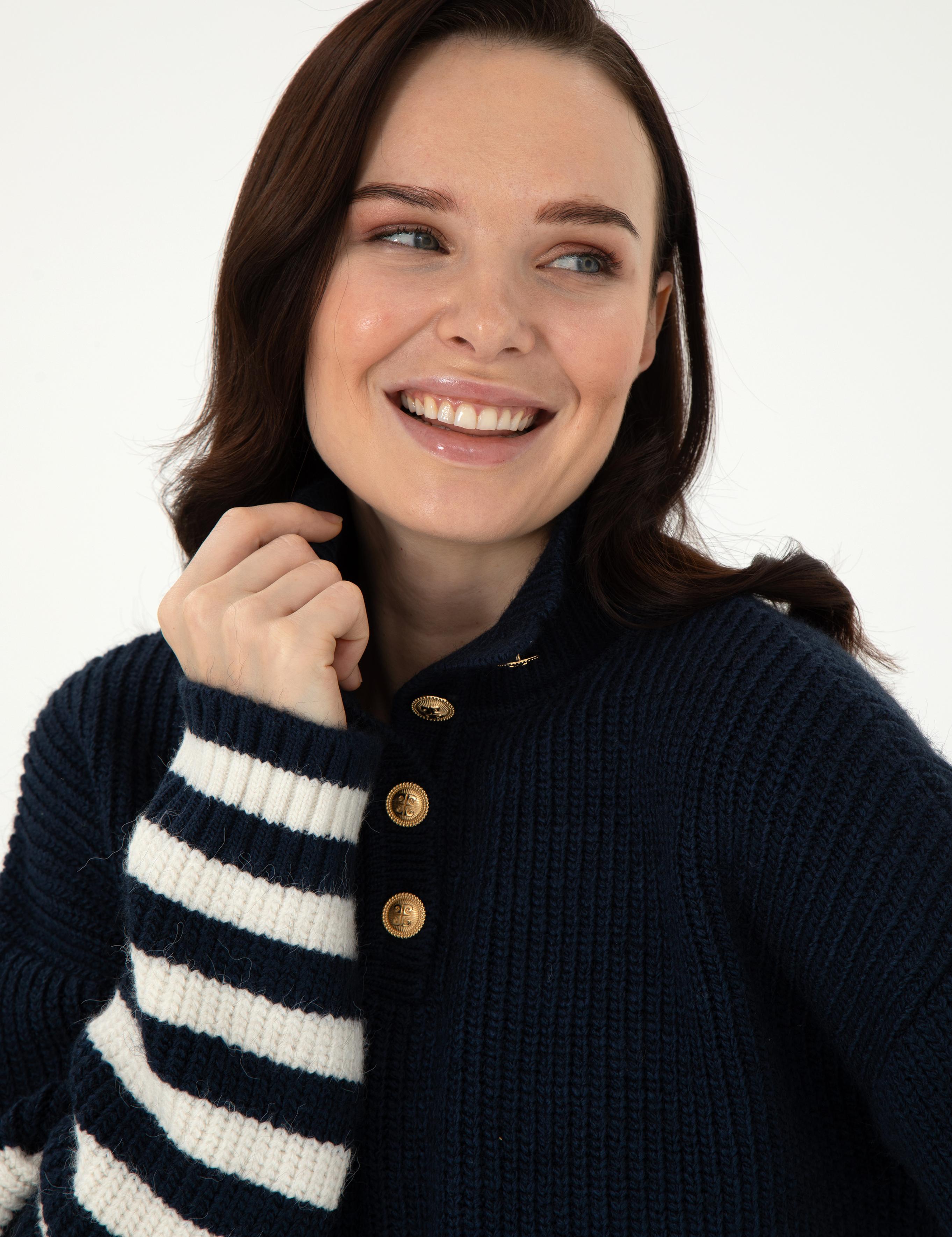 Lacivert Comfort Fit Düğmeli Kazak