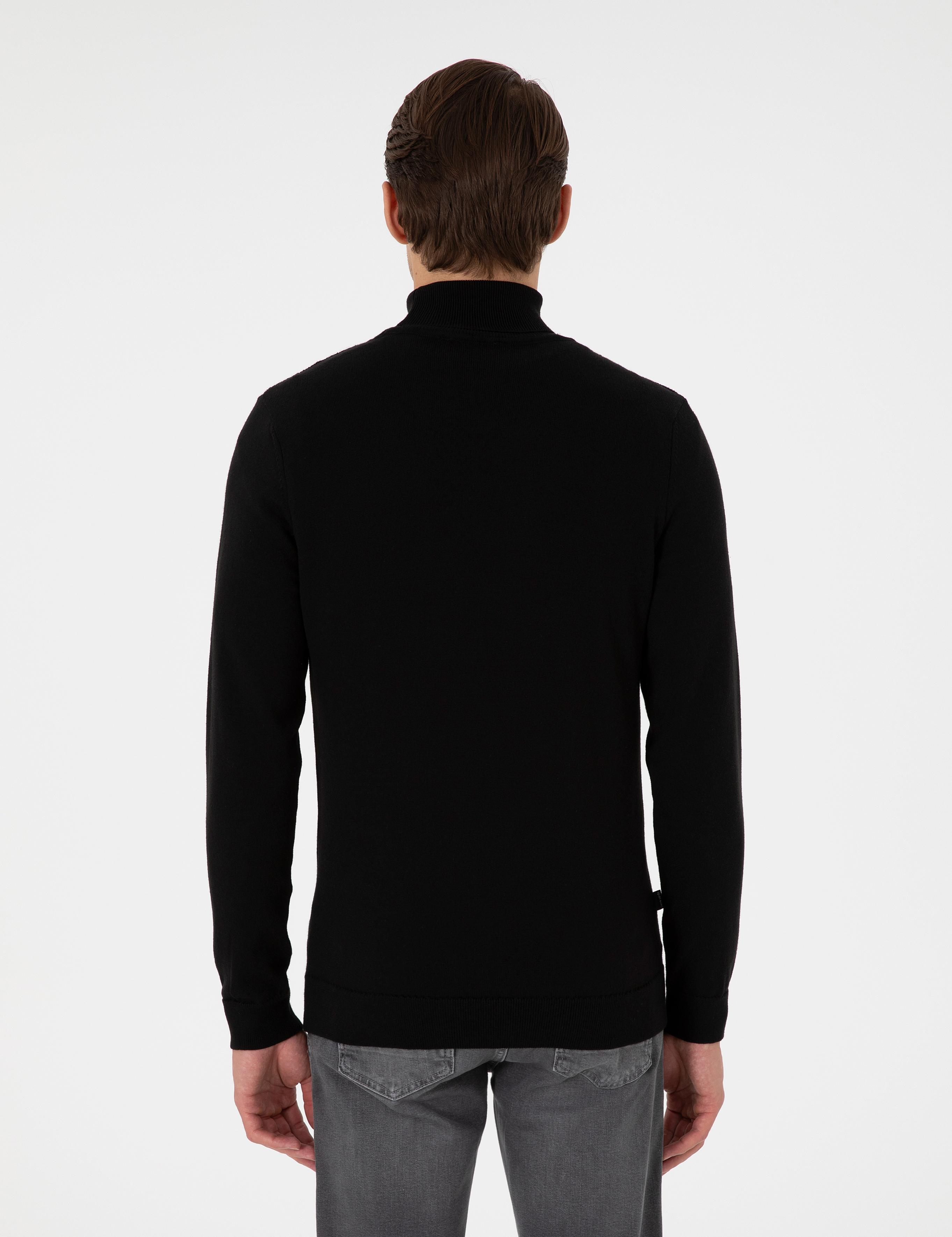 Siyah Slim Fit  Balıkçı Yaka Triko Kazak