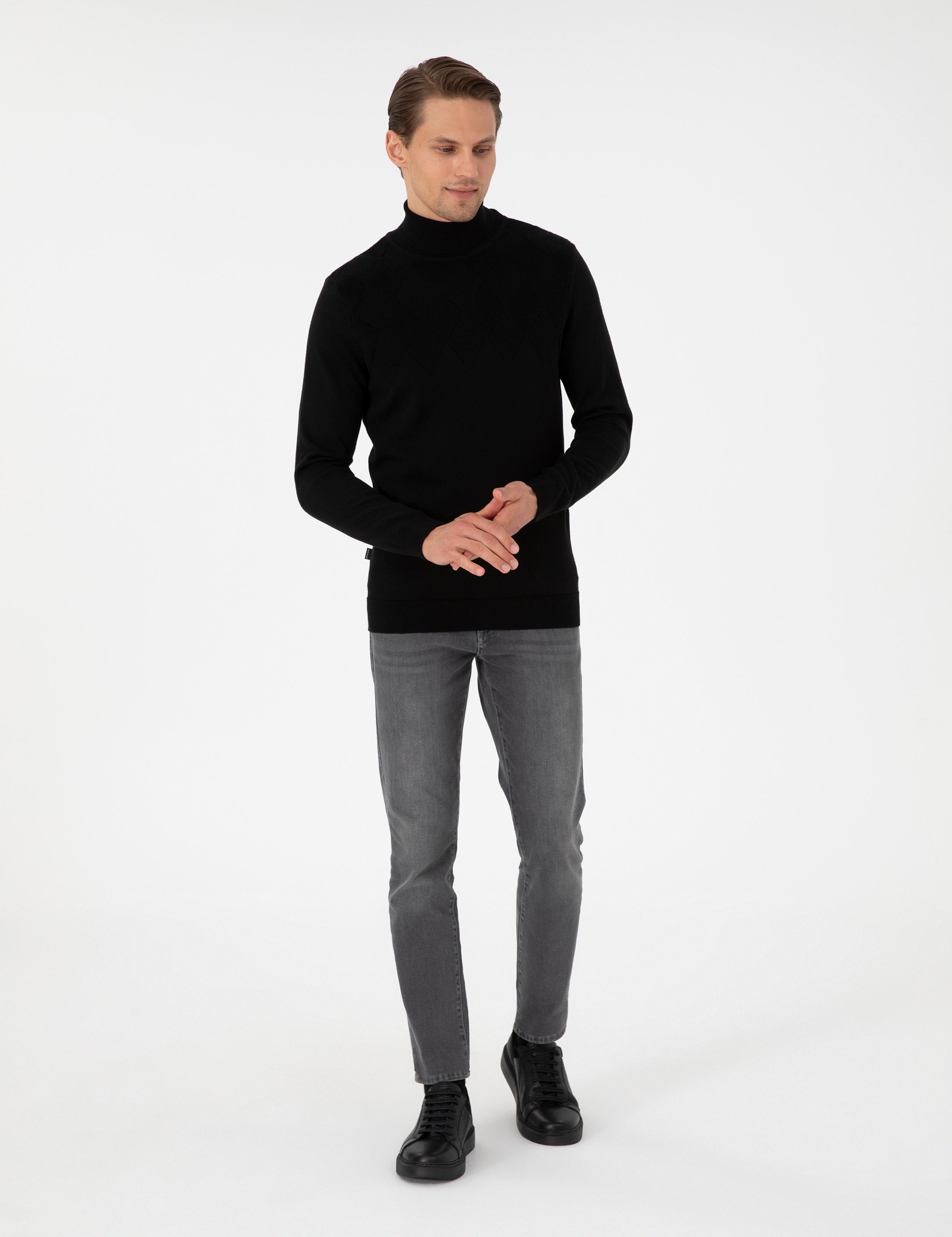 Siyah Slim Fit  Balıkçı Yaka Triko Kazak