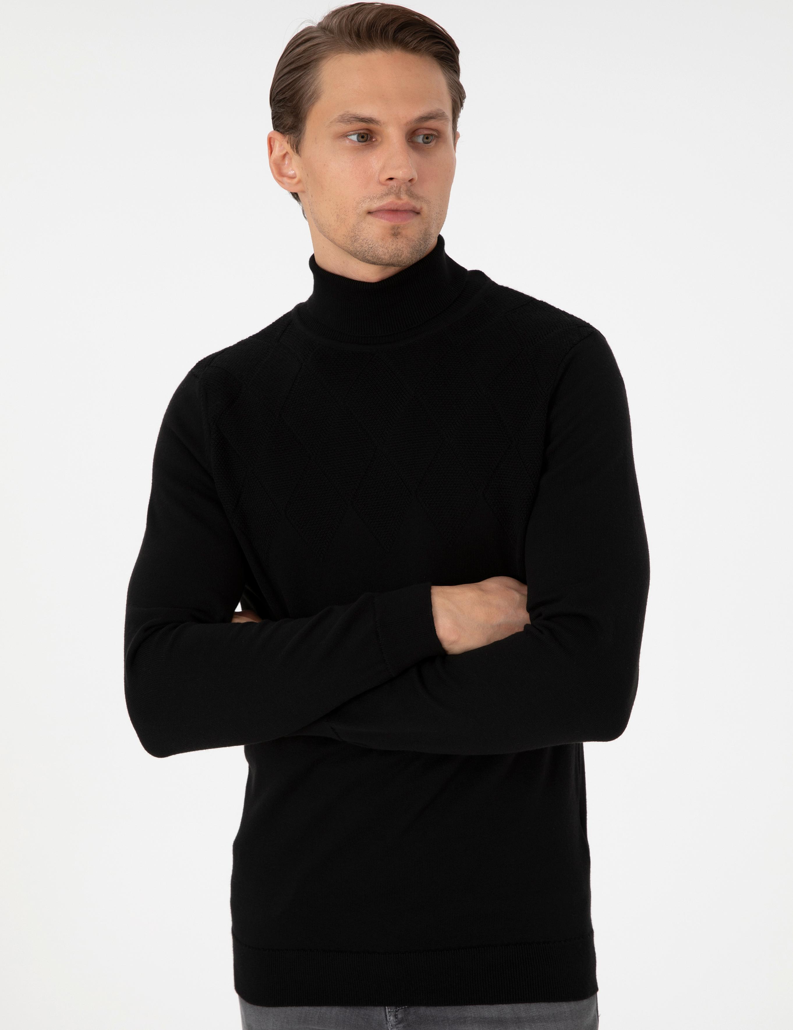 Siyah Slim Fit  Balıkçı Yaka Triko Kazak