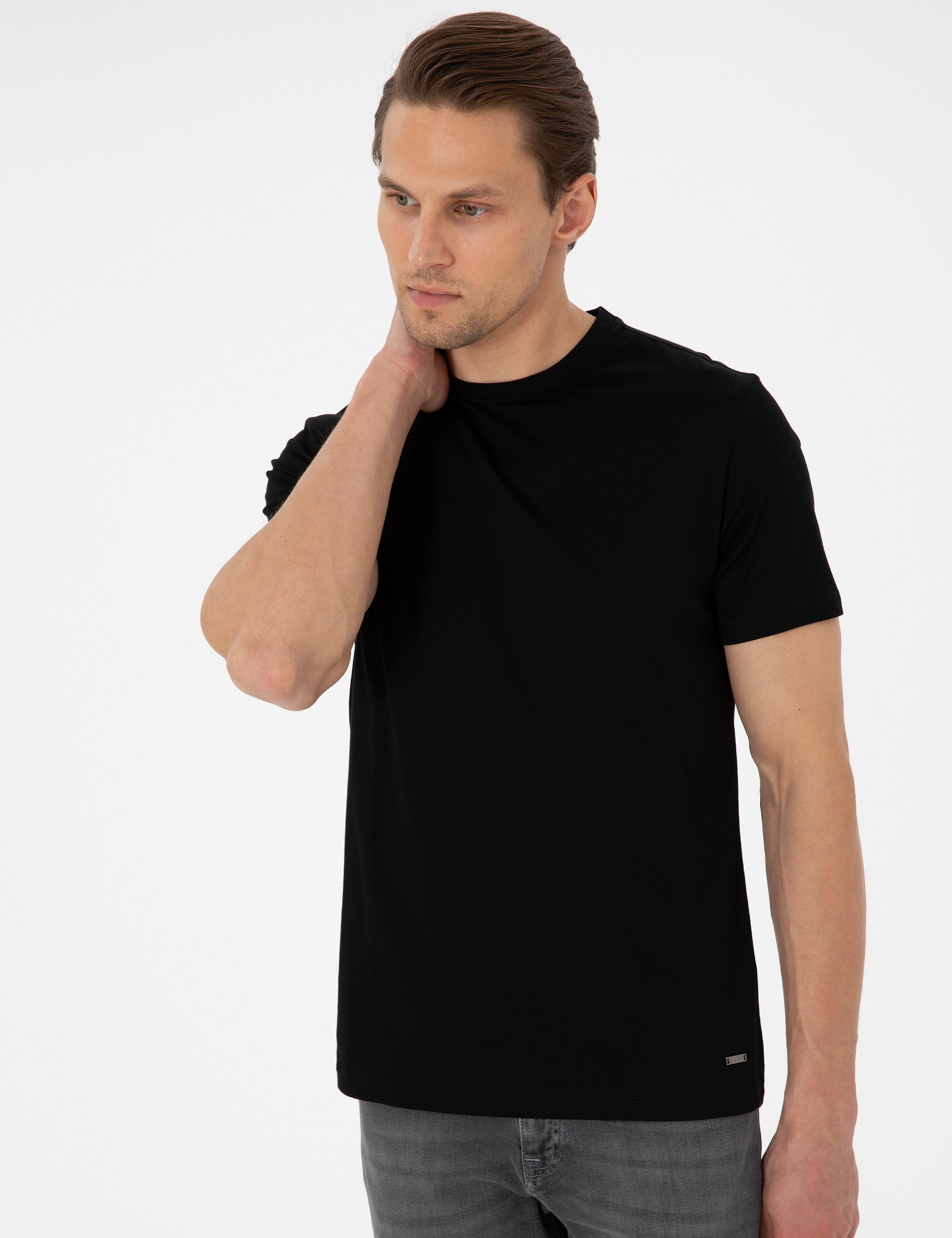 Siyah Slim Fit %100 Pamuk Bisiklet Yaka Tişört