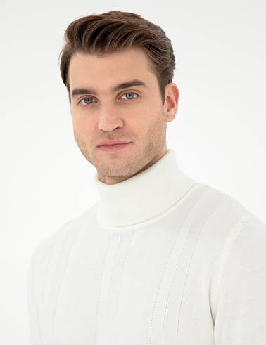 Ekru Slim Fit Balıkçı Yaka Yün Karışımlı Triko Kazak