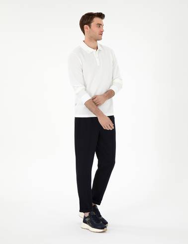 Ekru Slim Fit Kıvrılmaz Yaka Sweatshirt