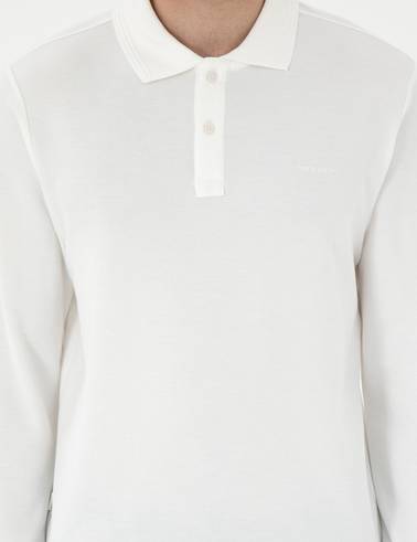 Ekru Slim Fit Kıvrılmaz Yaka Sweatshirt