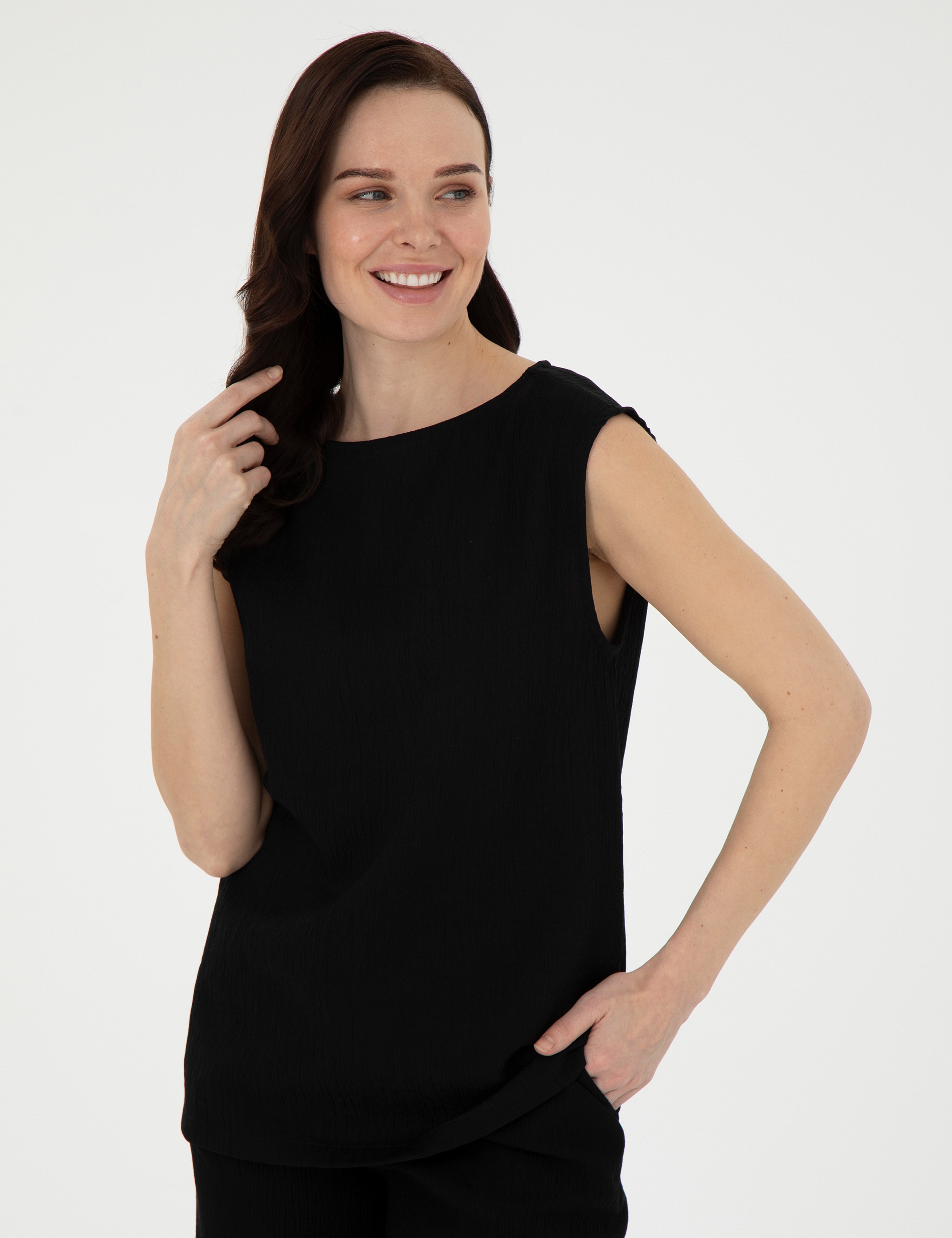 Siyah Regular Fit Bluz - Image 3