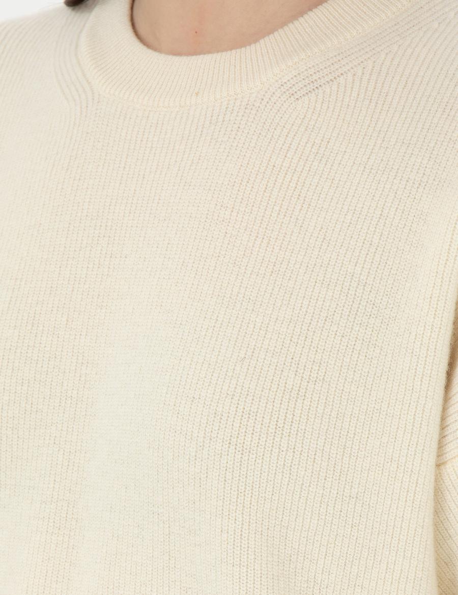 Ekru Regular Fit Yün Kazak