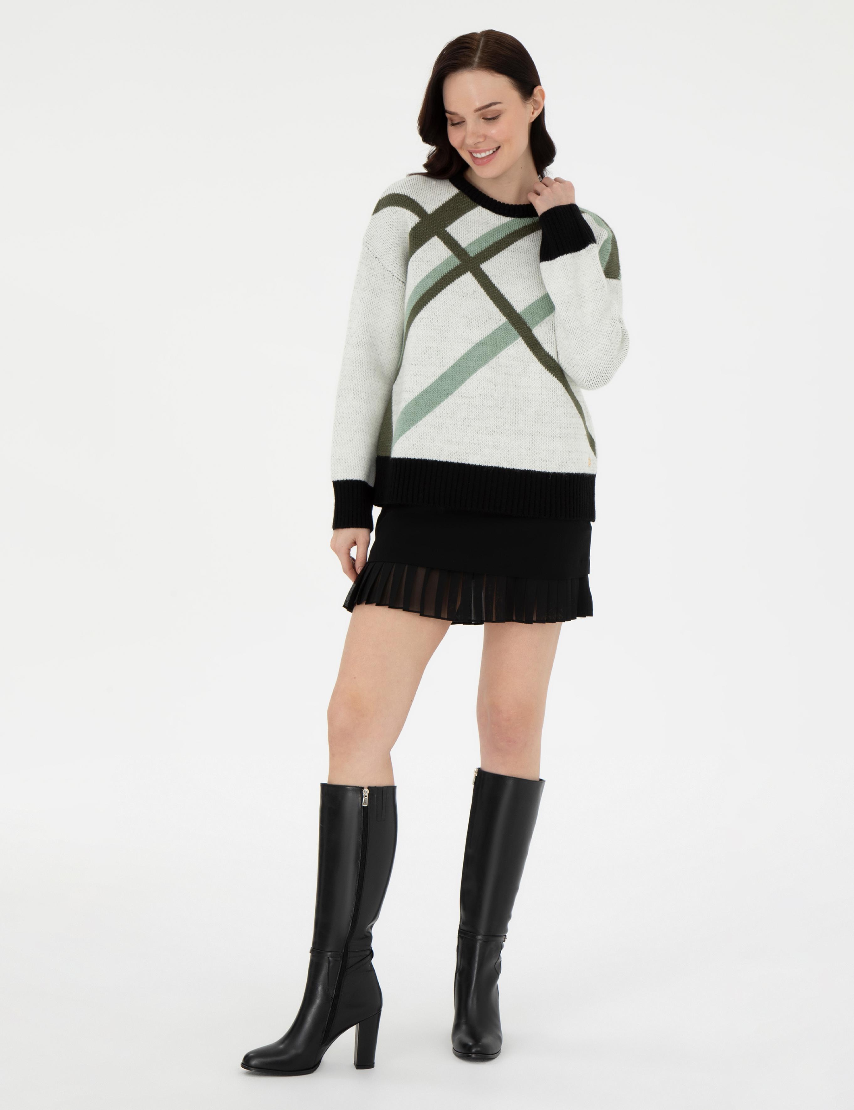 Ekru Comfort Fit Kazak