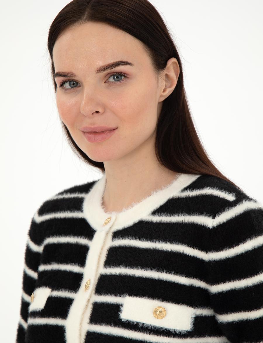 Siyah Crop Top Triko Hırka