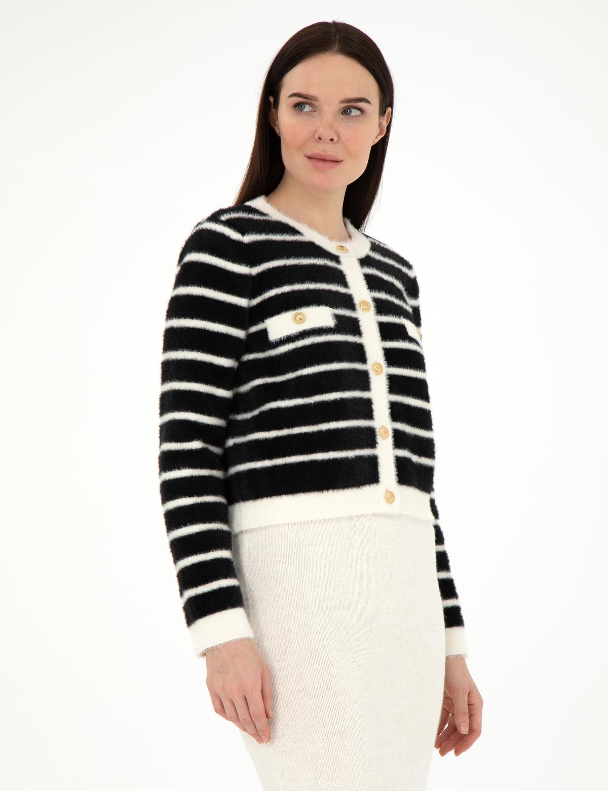 Siyah Crop Top Triko Hırka