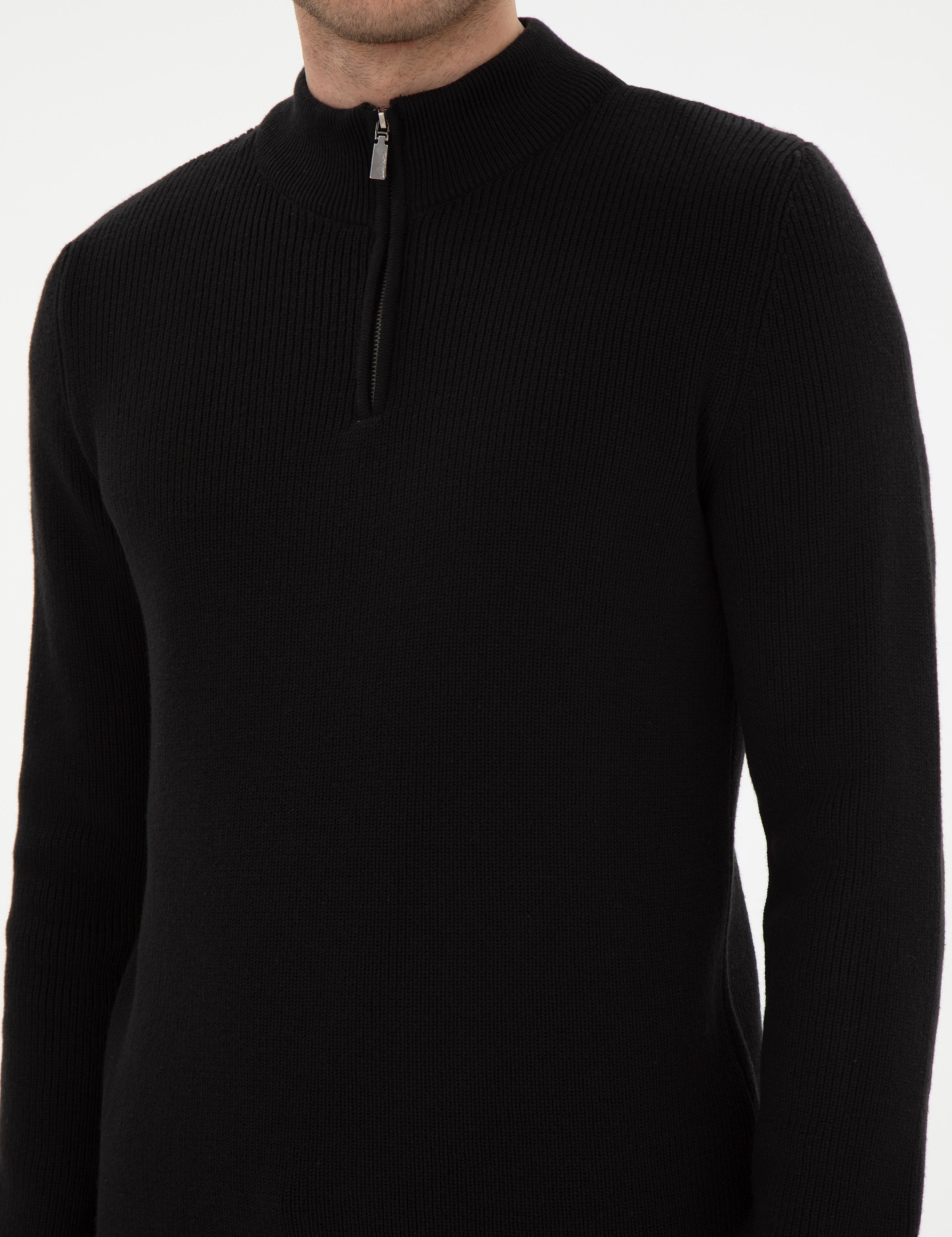 Siyah Slim Fit Fermuarlı Dik Yaka Triko Kazak