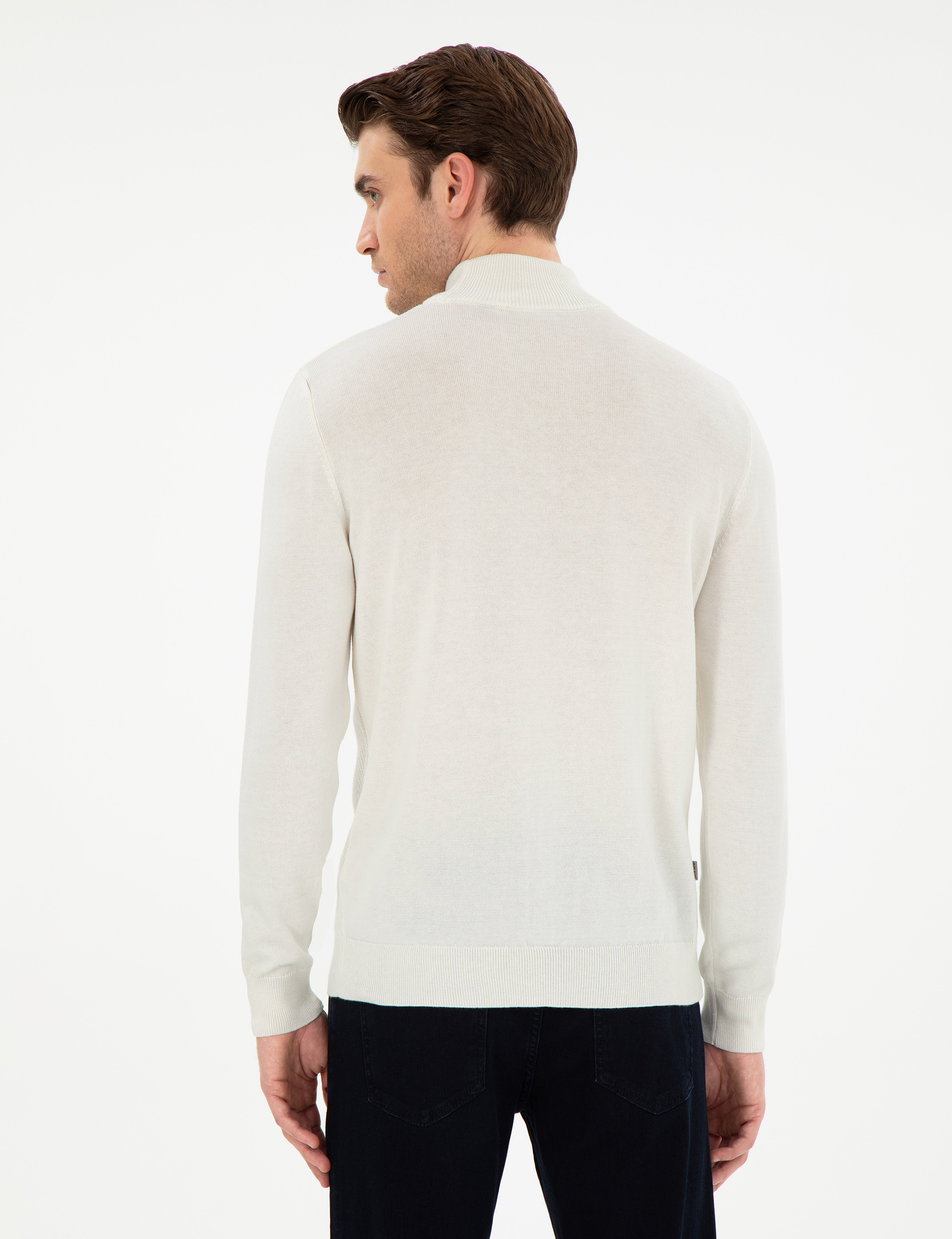 Ekru Slim Fit Yarım Balıkçı Triko Kazak