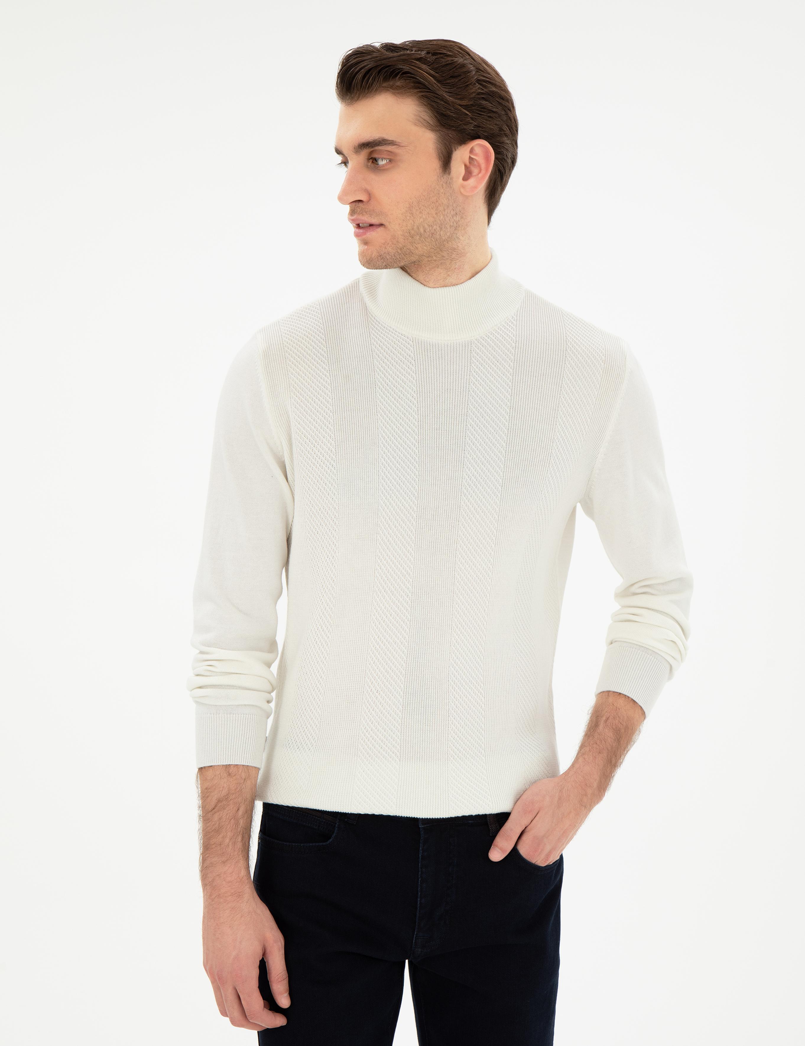 Ekru Slim Fit Yarım Balıkçı Triko Kazak