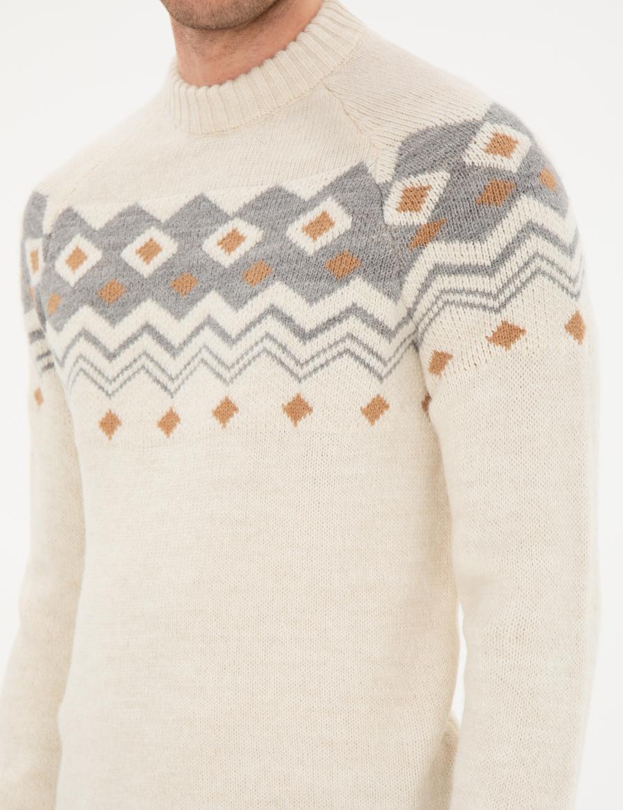 Ekru Slim Fit Çeyrek Yaka Triko Kazak