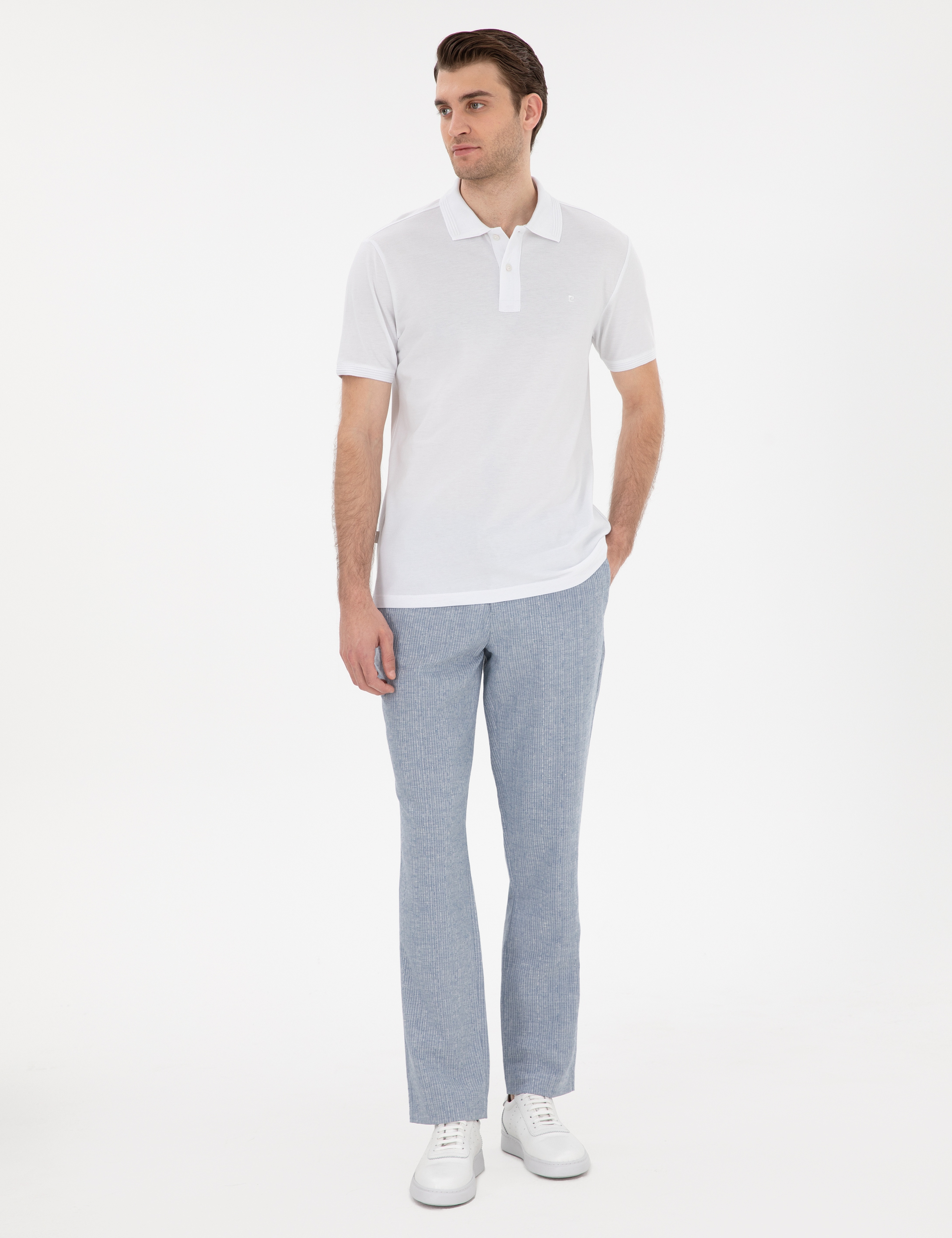 Beyaz Slim Fit Kıvrılmaz Polo Yaka Basic Tişört