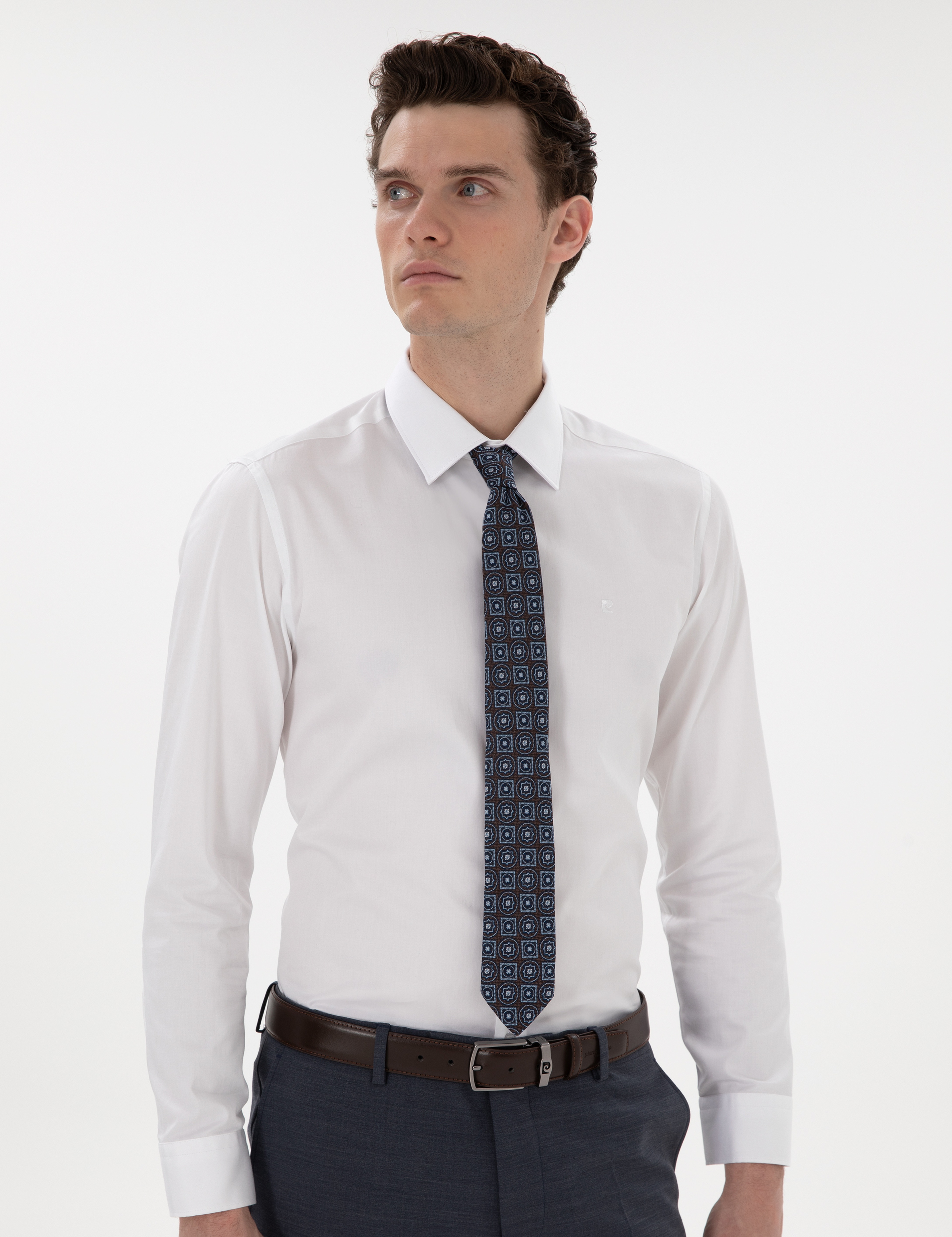 Beyaz %100 Pamuk Parlak Saten Slim Fit Uzun Kollu Basic Gömlek - Image 3
